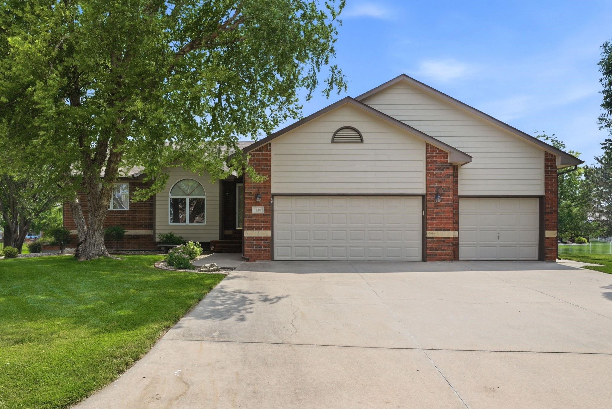 418 Streamside Ct, Clearwater, KS 67026