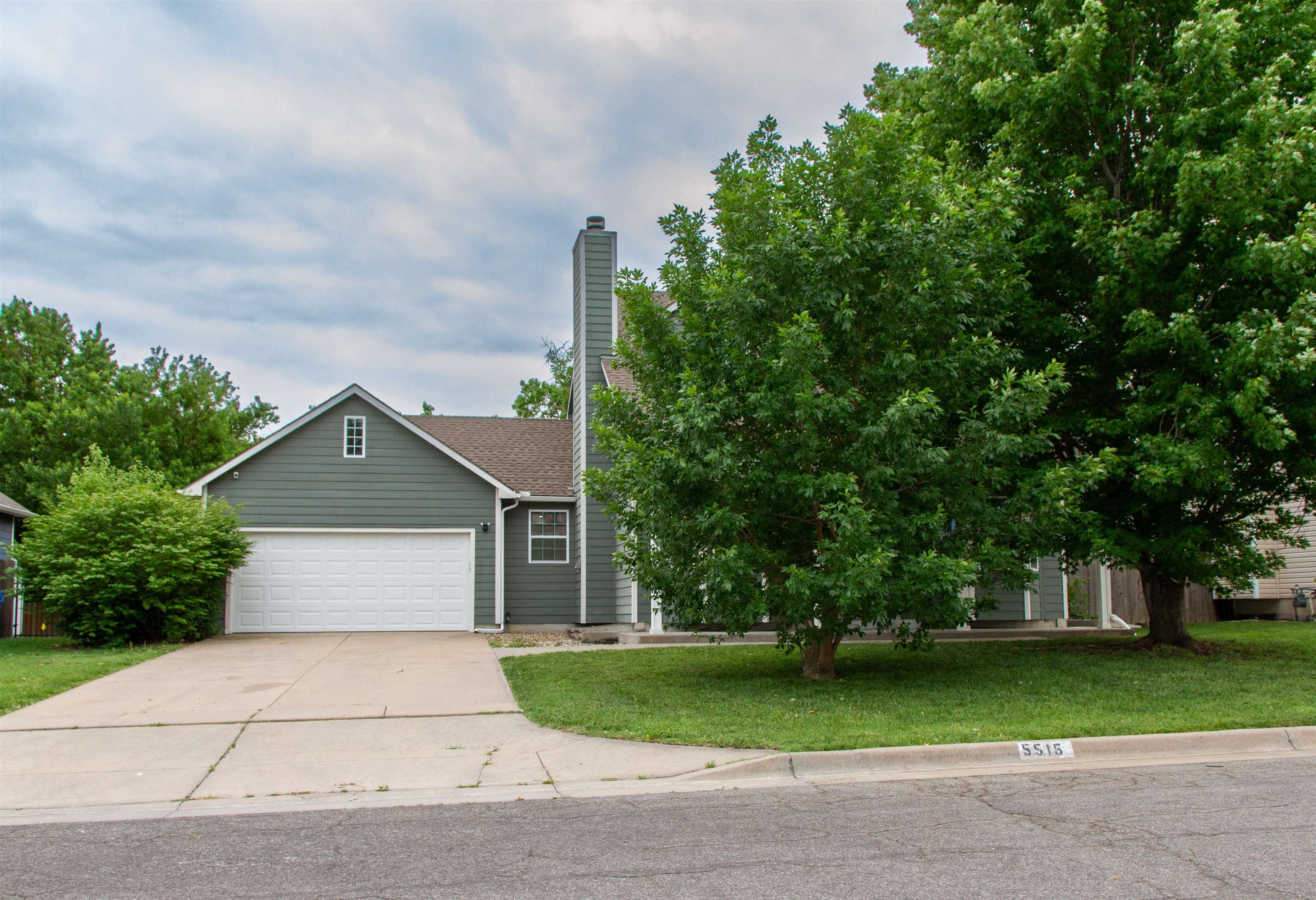 5515 E Pembrook, Wichita, KS 67220