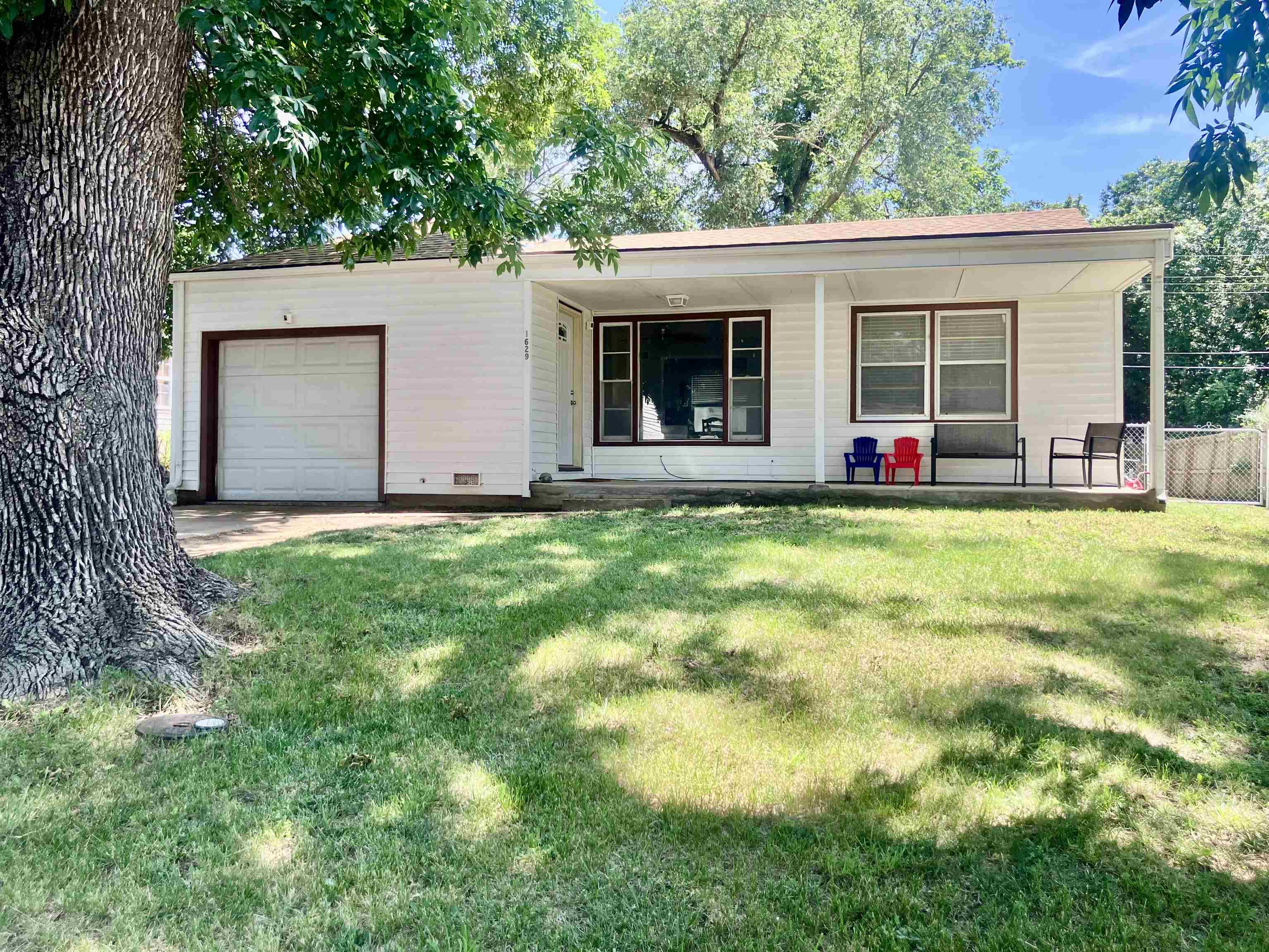1629 E Gary St, Park City, KS 67219
