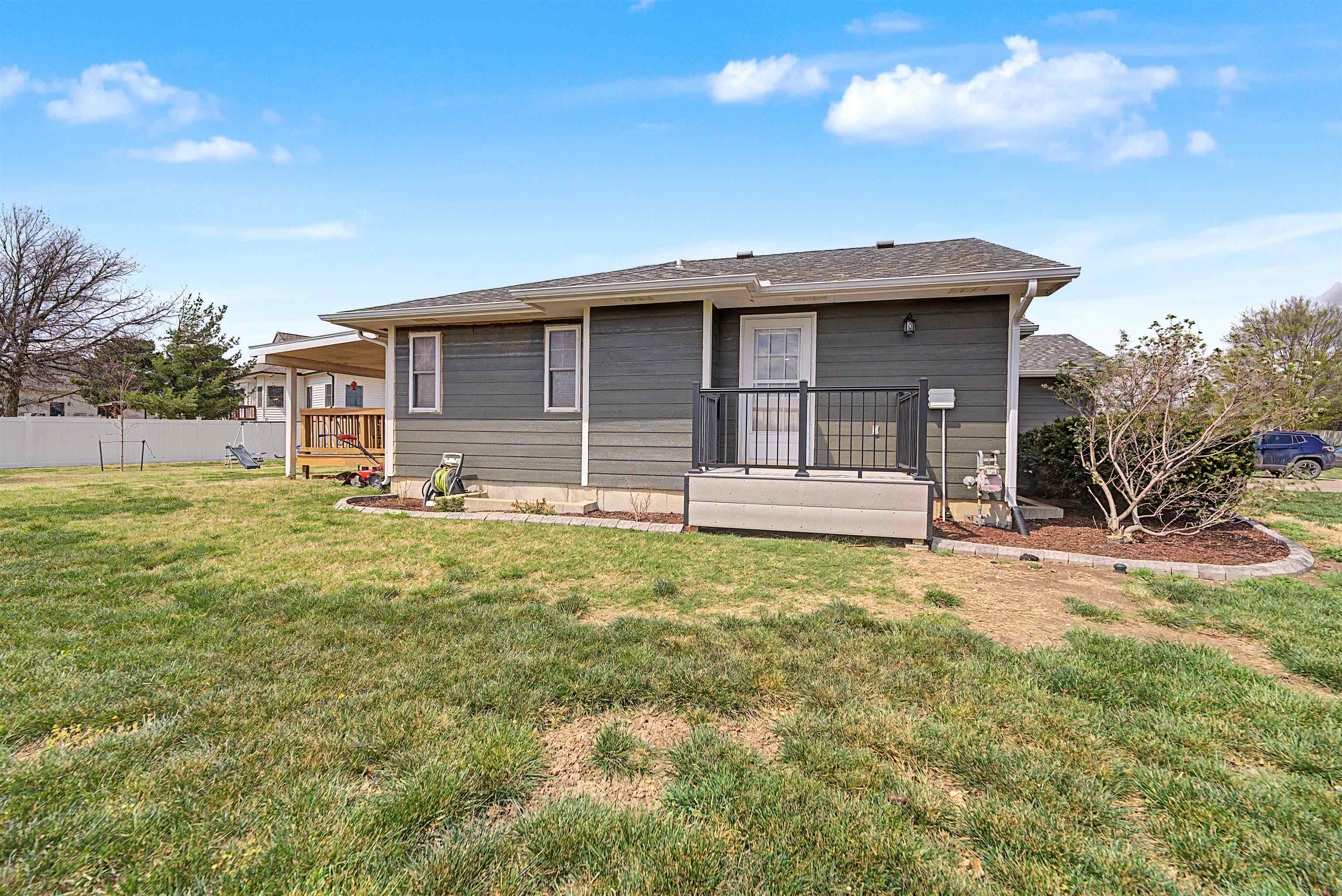 535 Westview Ct, Lindsborg, KS 67456