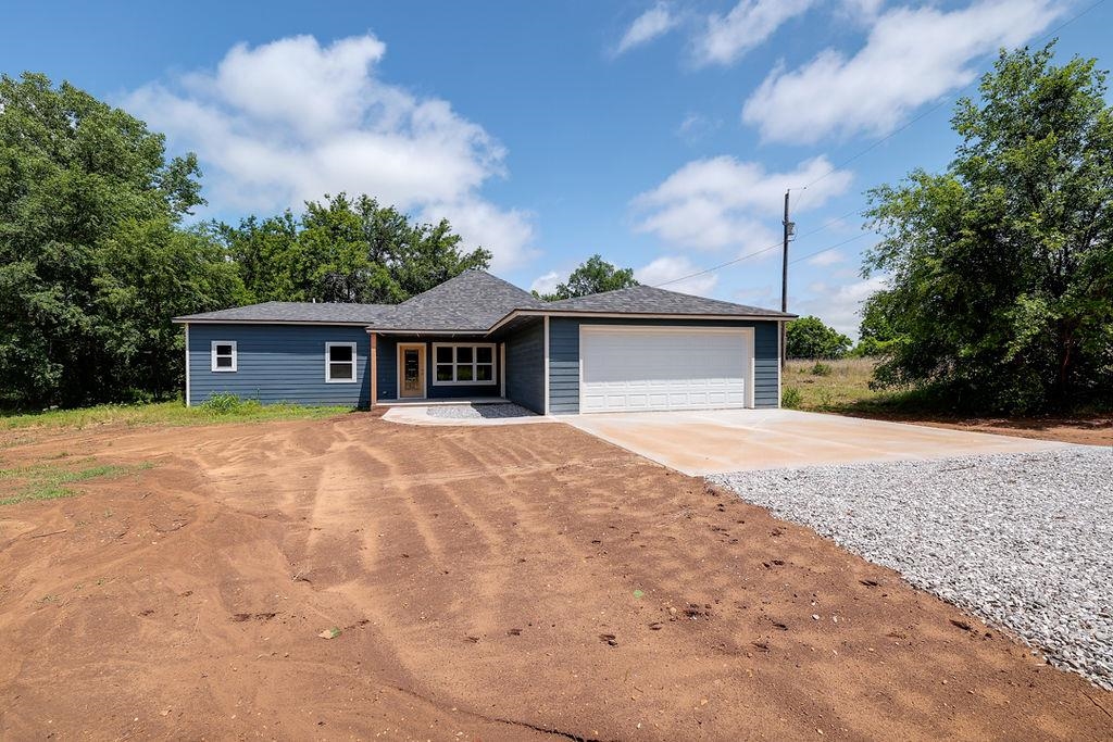 2118 W Radio Ln, Arkansas City, KS 67005