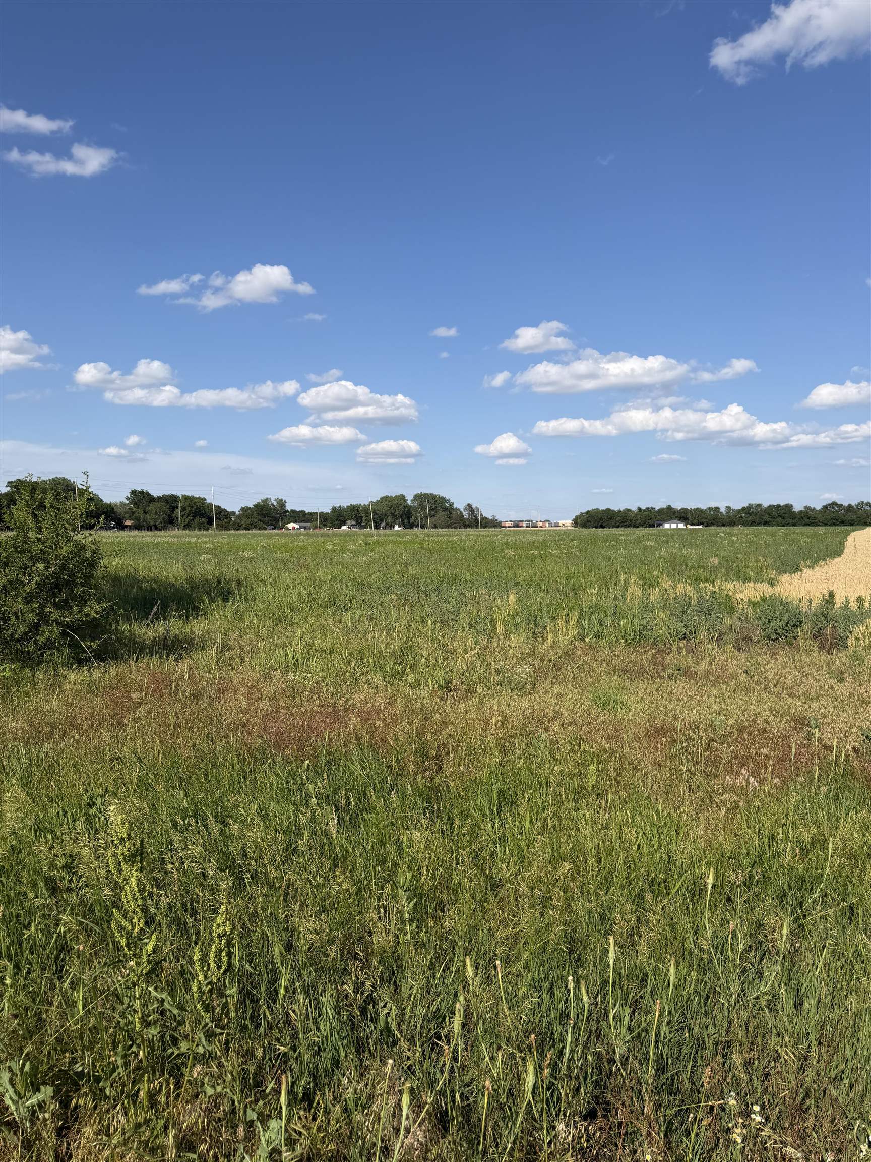 Lot 7 E Bobwhite Est, Valley Center, KS 67147