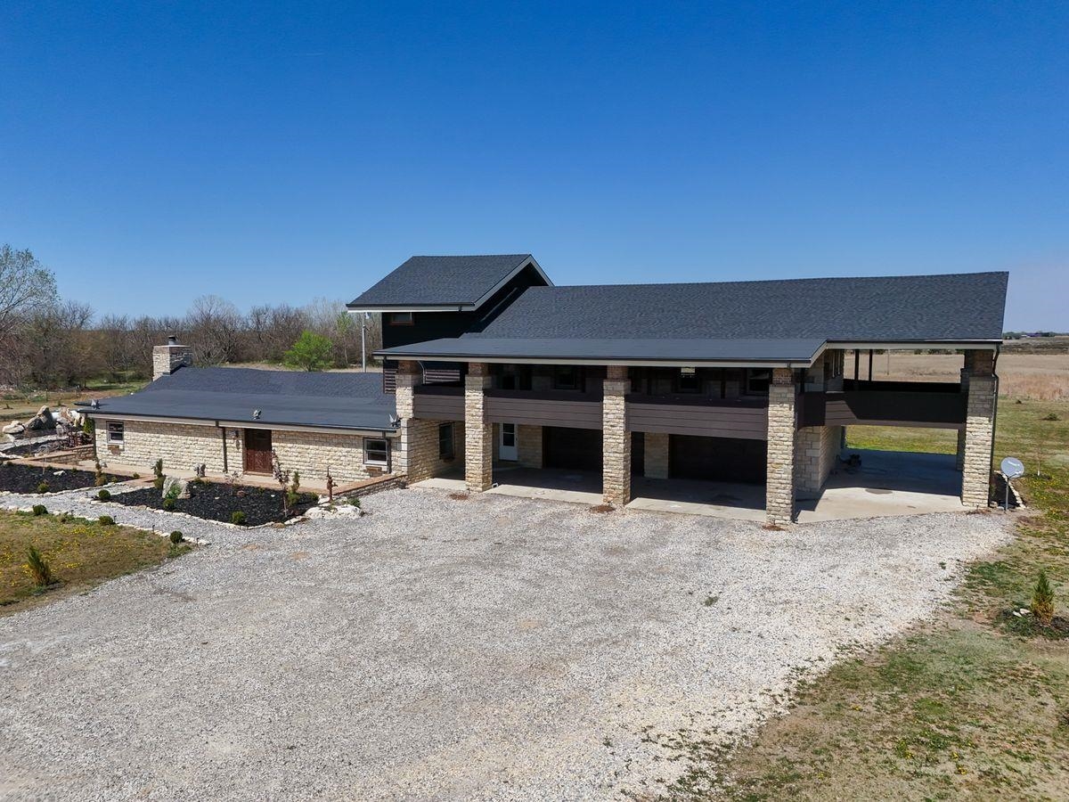1827 SE 20th St, El Dorado, KS 67042