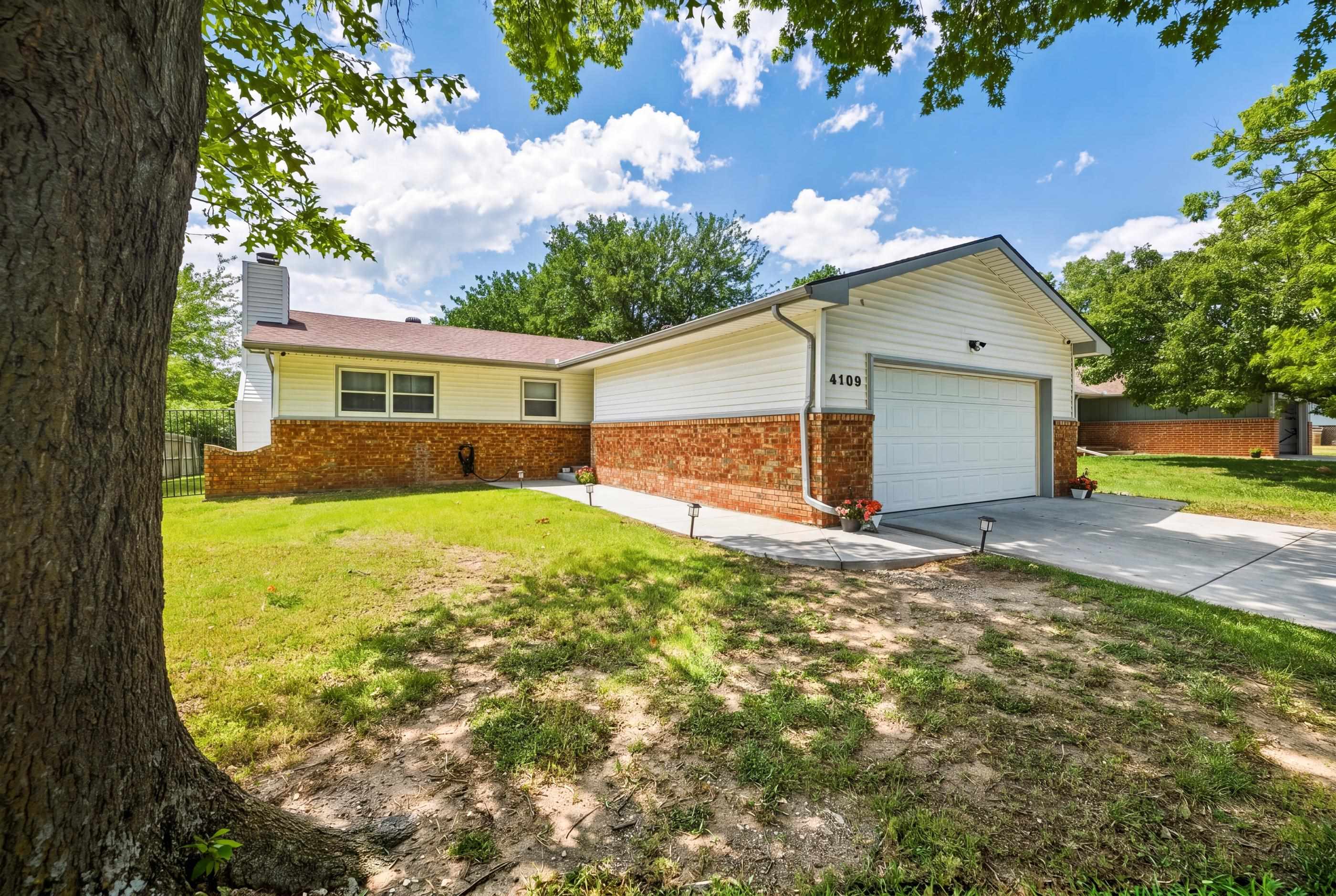 4109 N Danbury St, Bel Aire, KS 67220