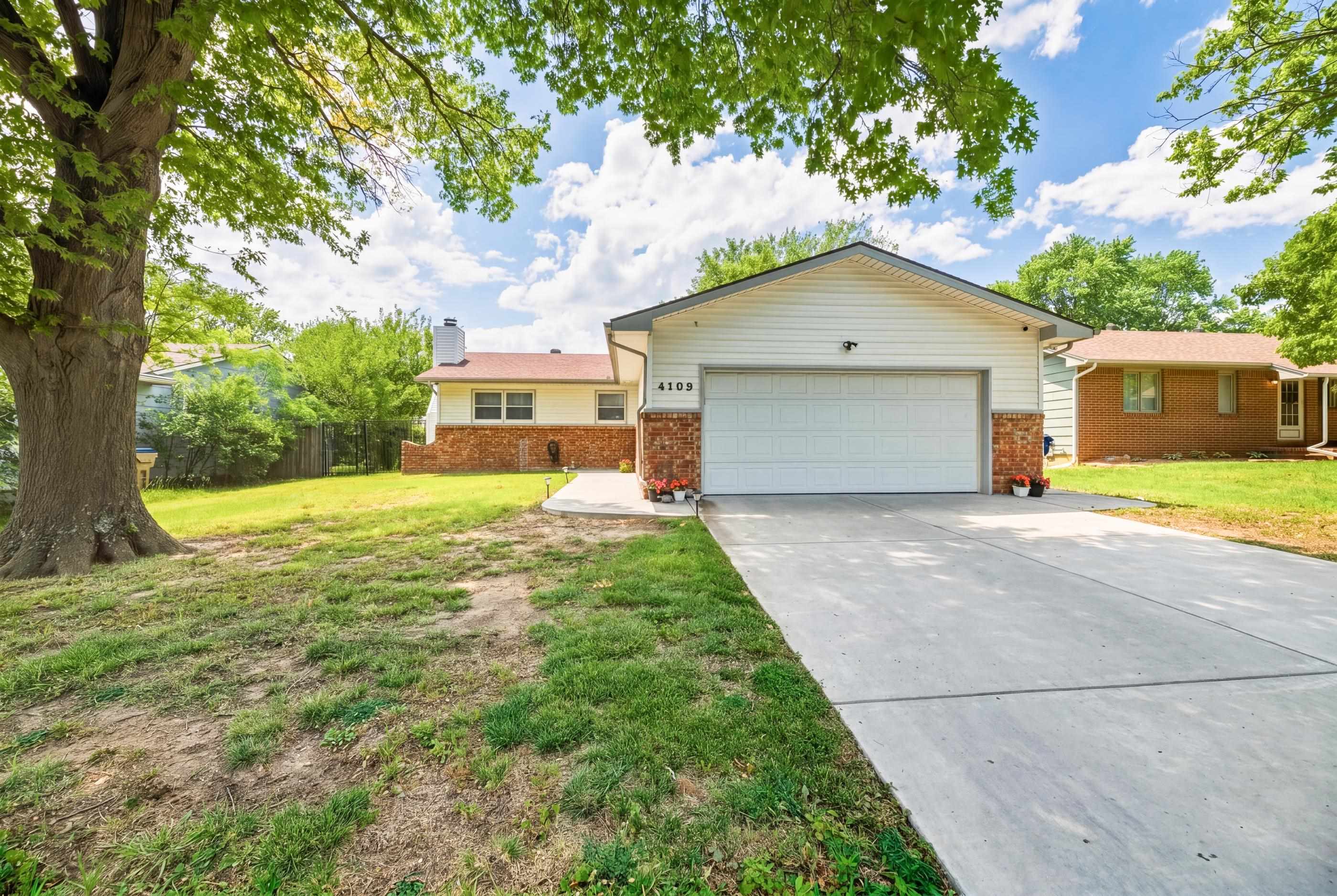 4109 N Danbury St, Bel Aire, KS 67220