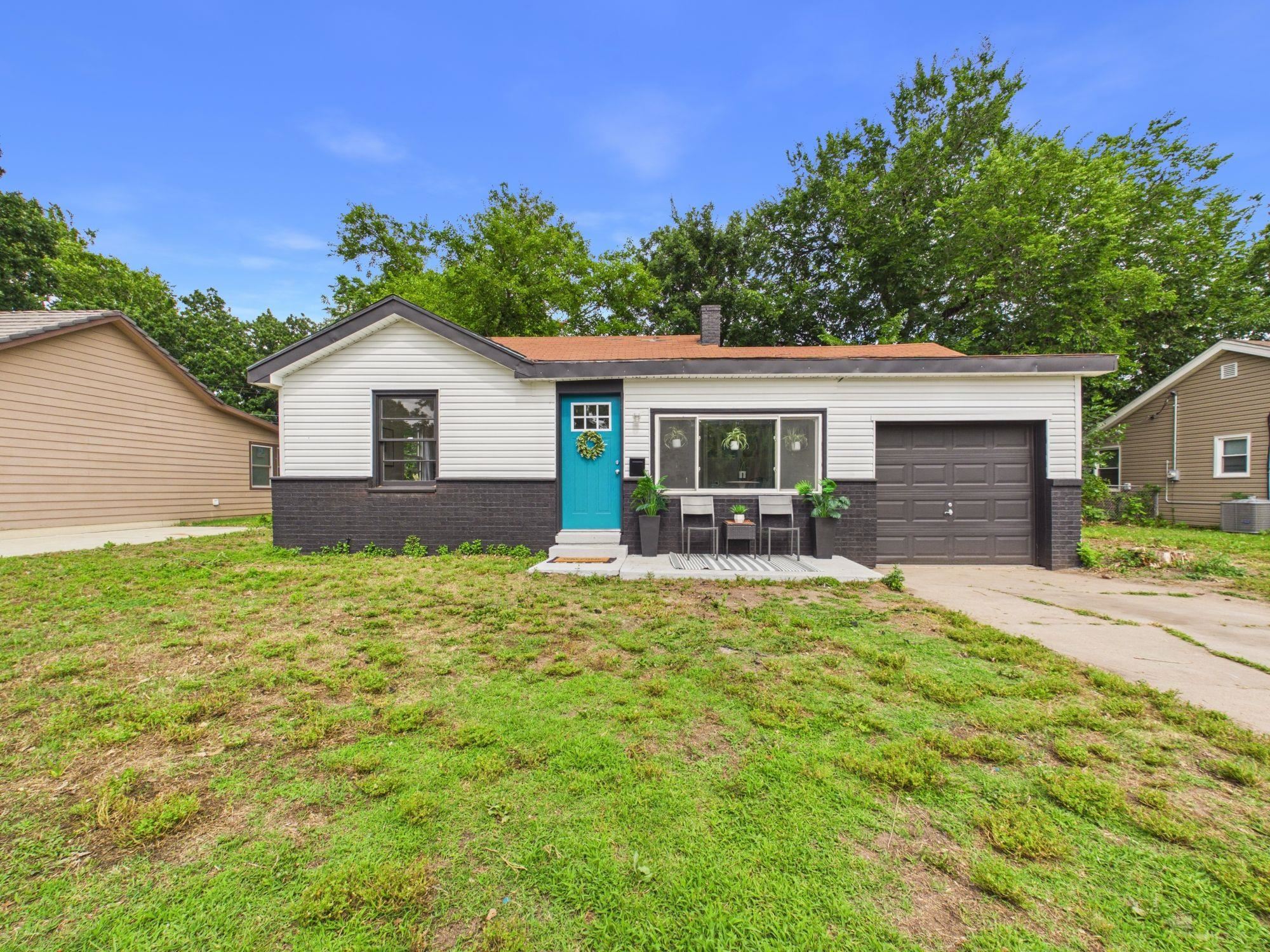 2026 N Litchfield St, Wichita, KS 67203