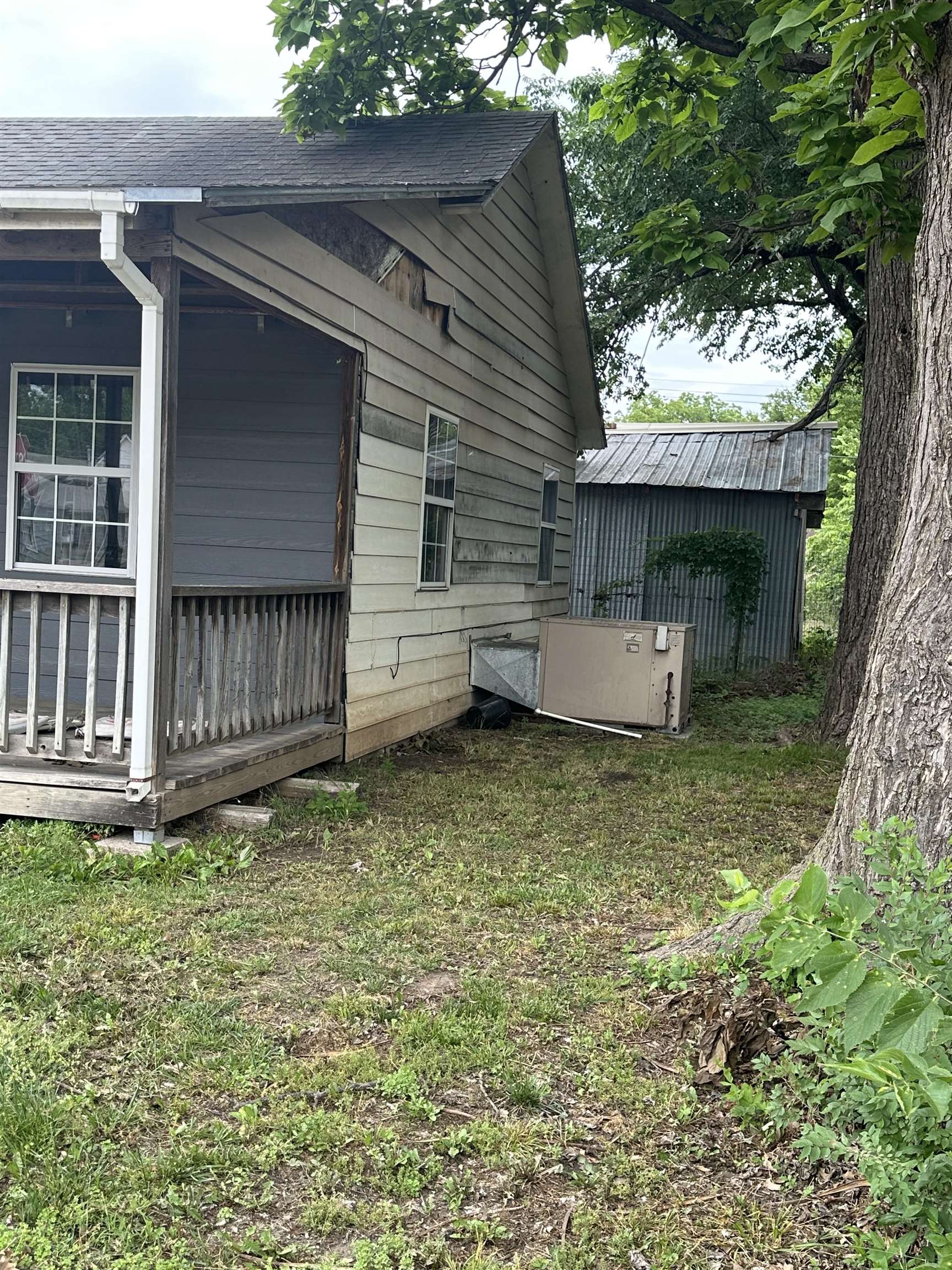 1529 N C St, Wellington, KS 67152