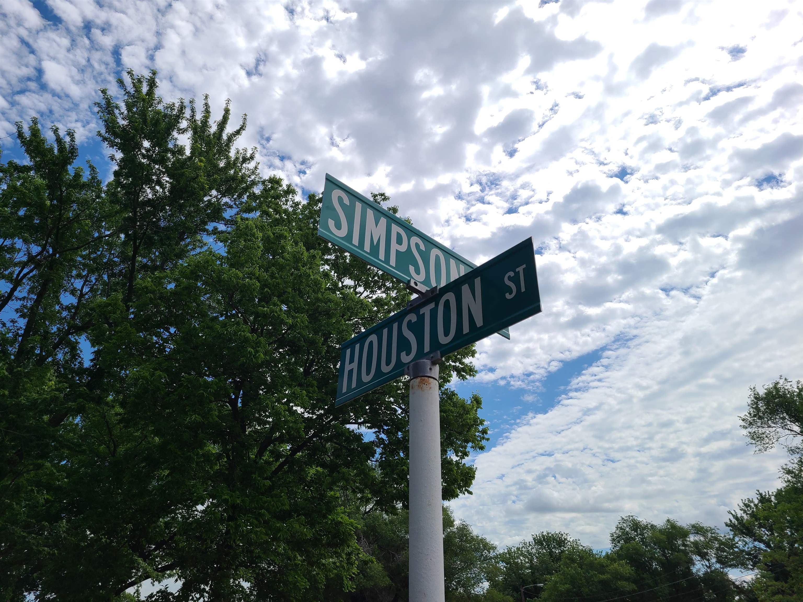 1720 Simpson, Winfield, KS 67156