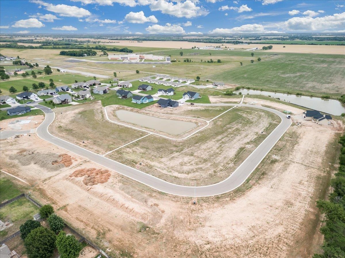 460 S Stoney Creek St, Clearwater, KS 67026