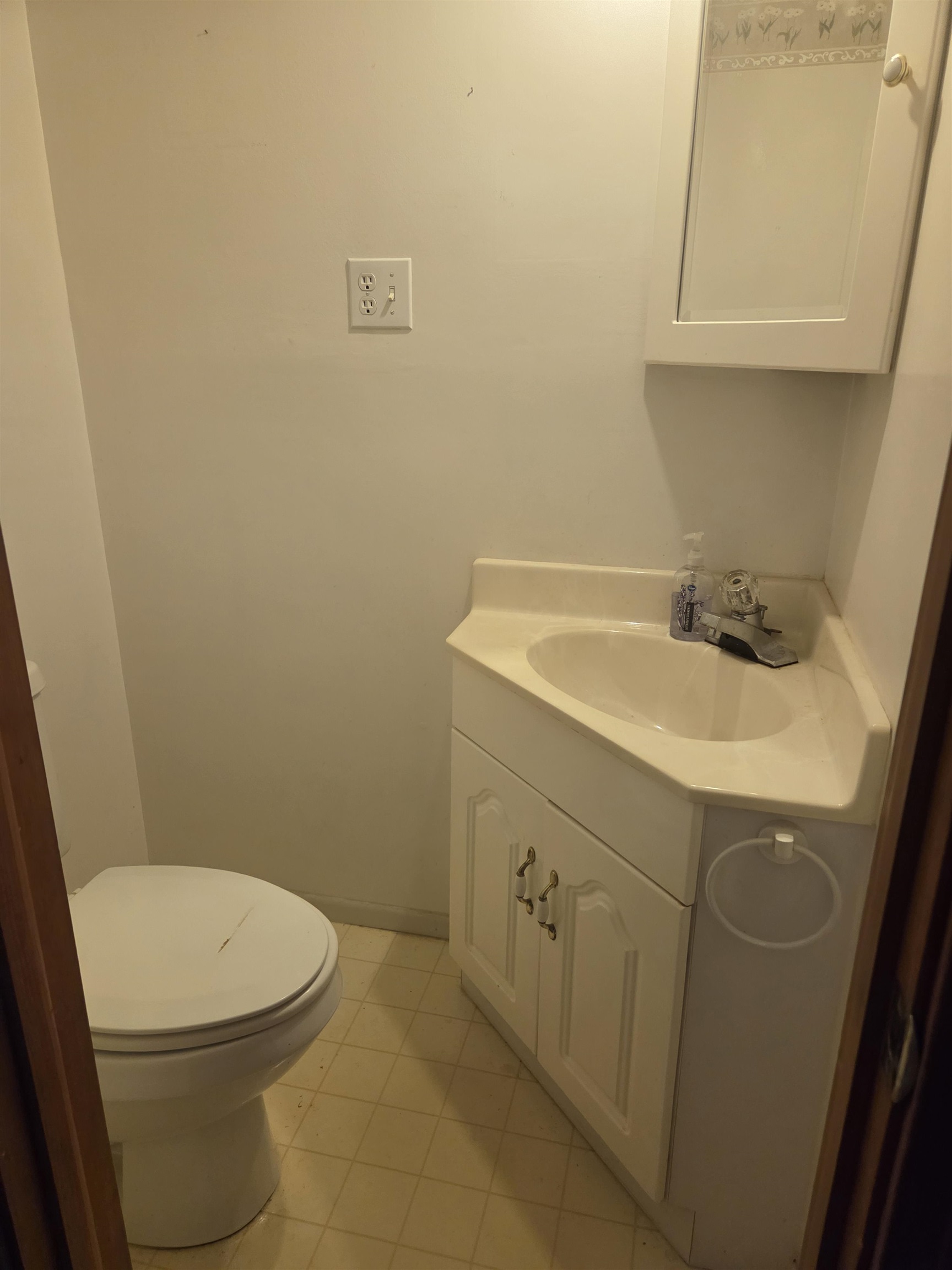 402 N Circle Dr, Wellington, KS 67152
