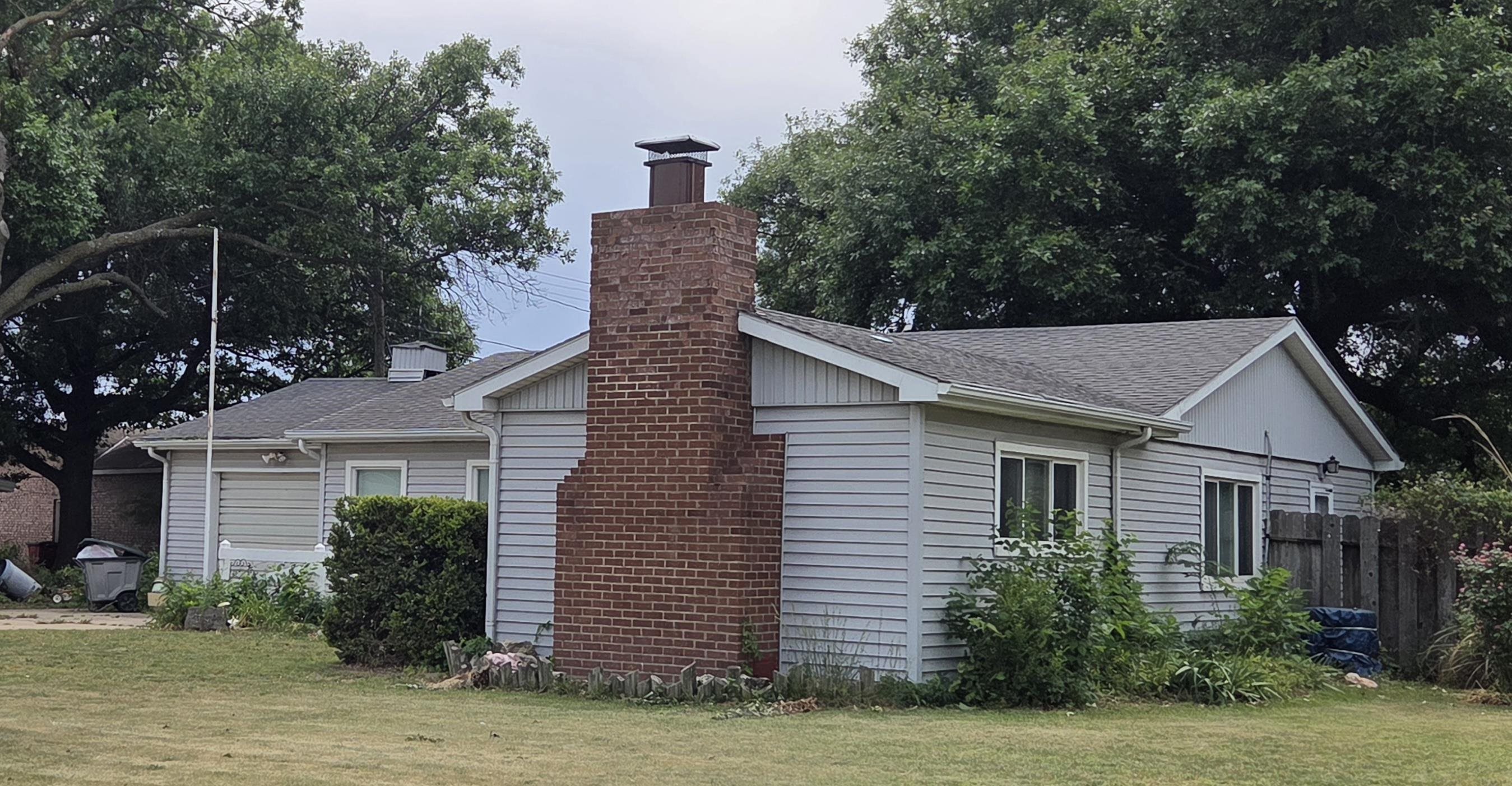 402 N Circle Dr, Wellington, KS 67152