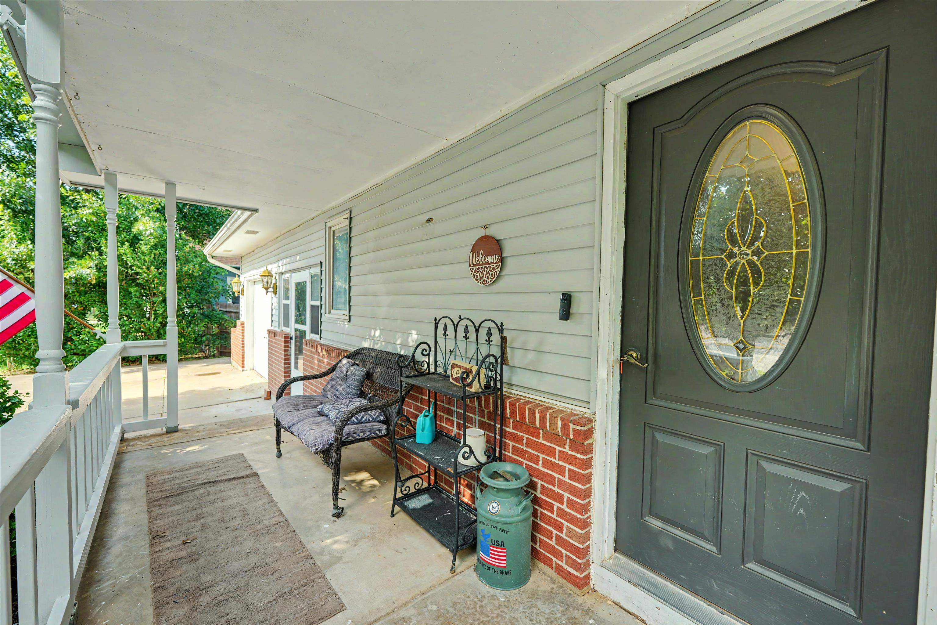 105 S Cedar St, Lindsborg, KS 67456