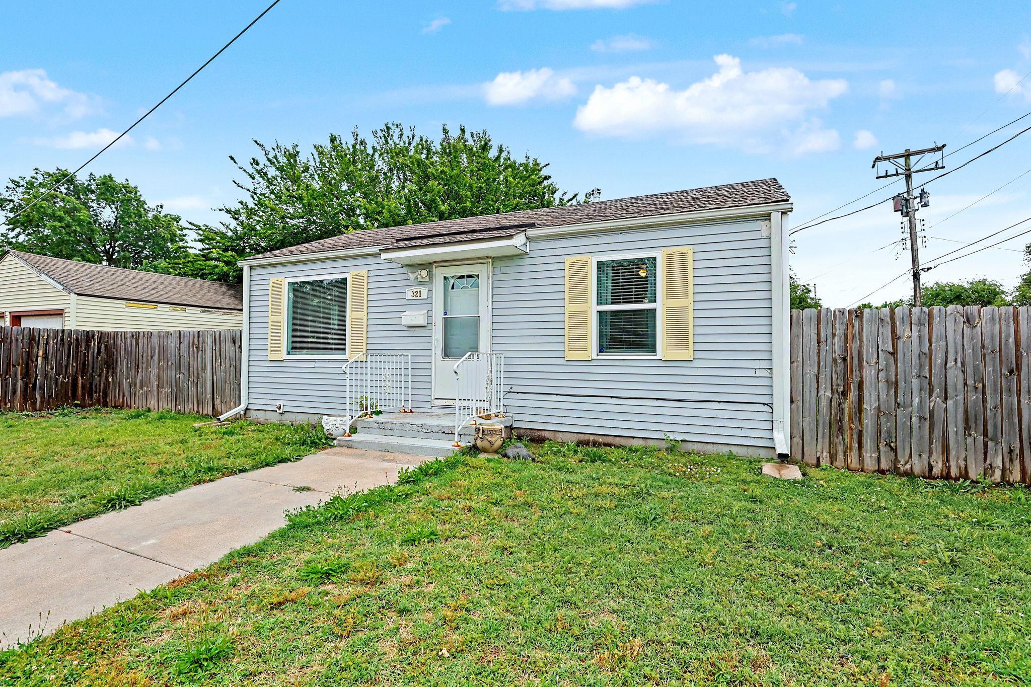 321 E Kinkaid Ave, Wichita, KS 67211