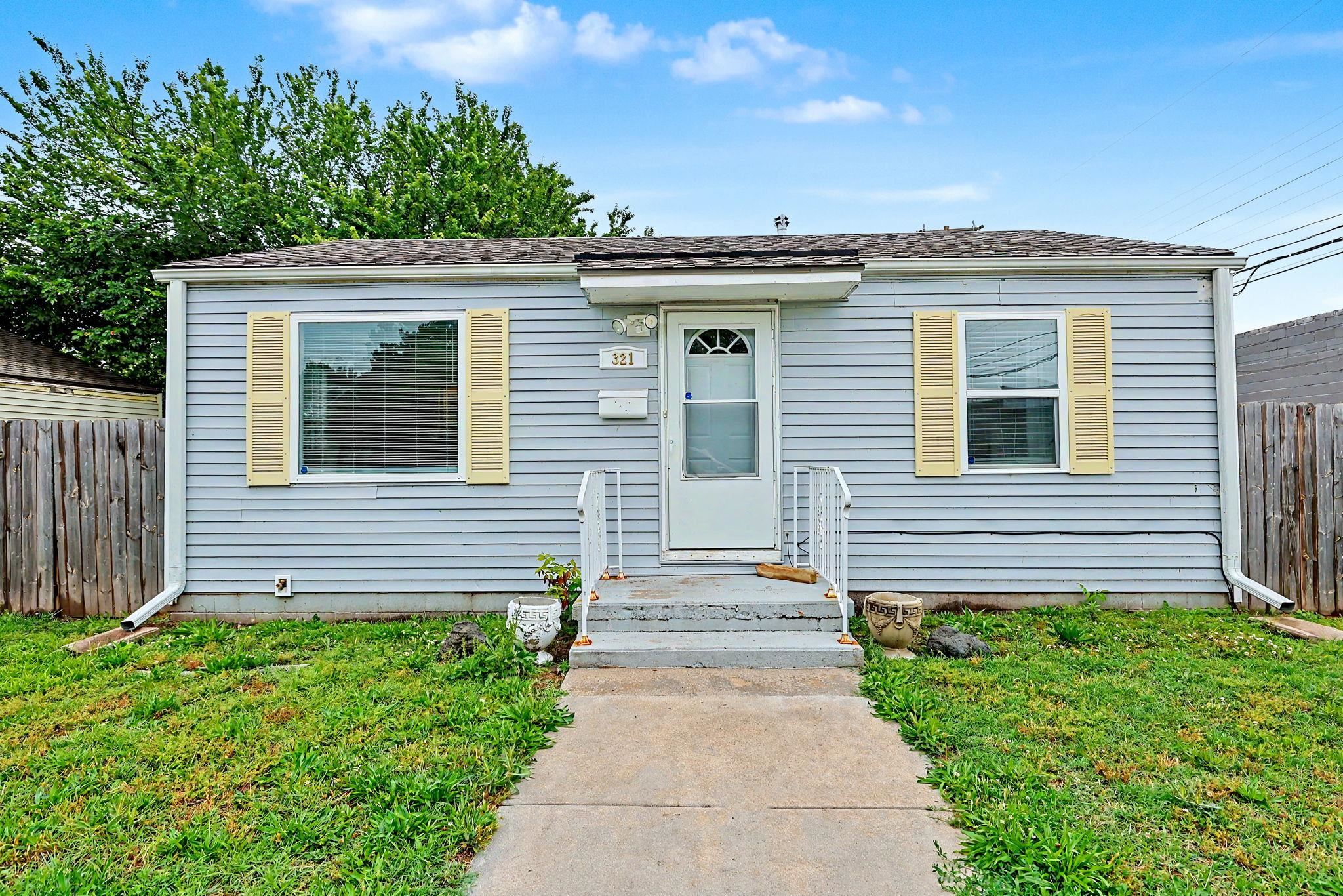 321 E Kinkaid Ave, Wichita, KS 67211