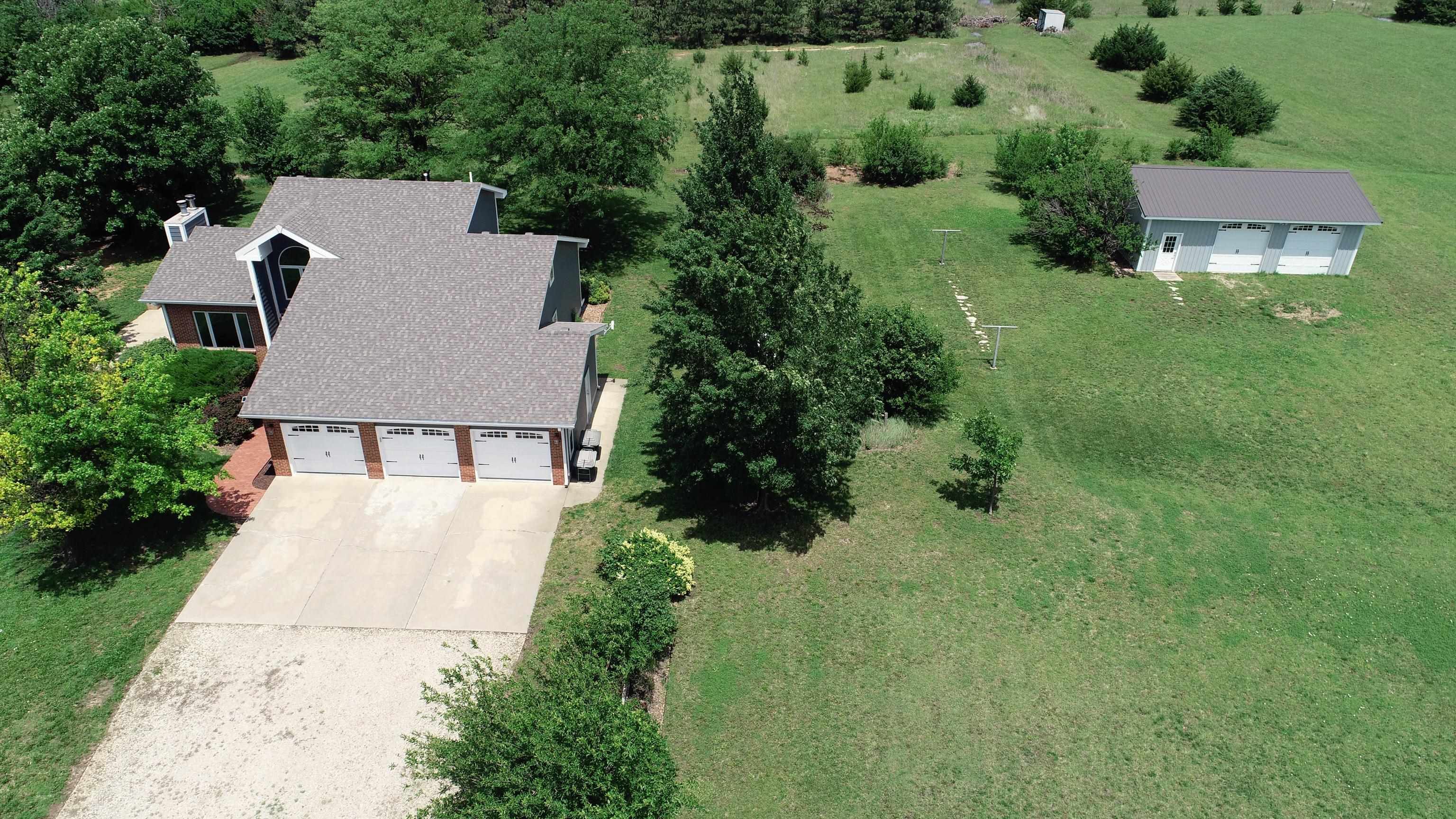 1713 Ottawa Rd, Salina, KS 67401