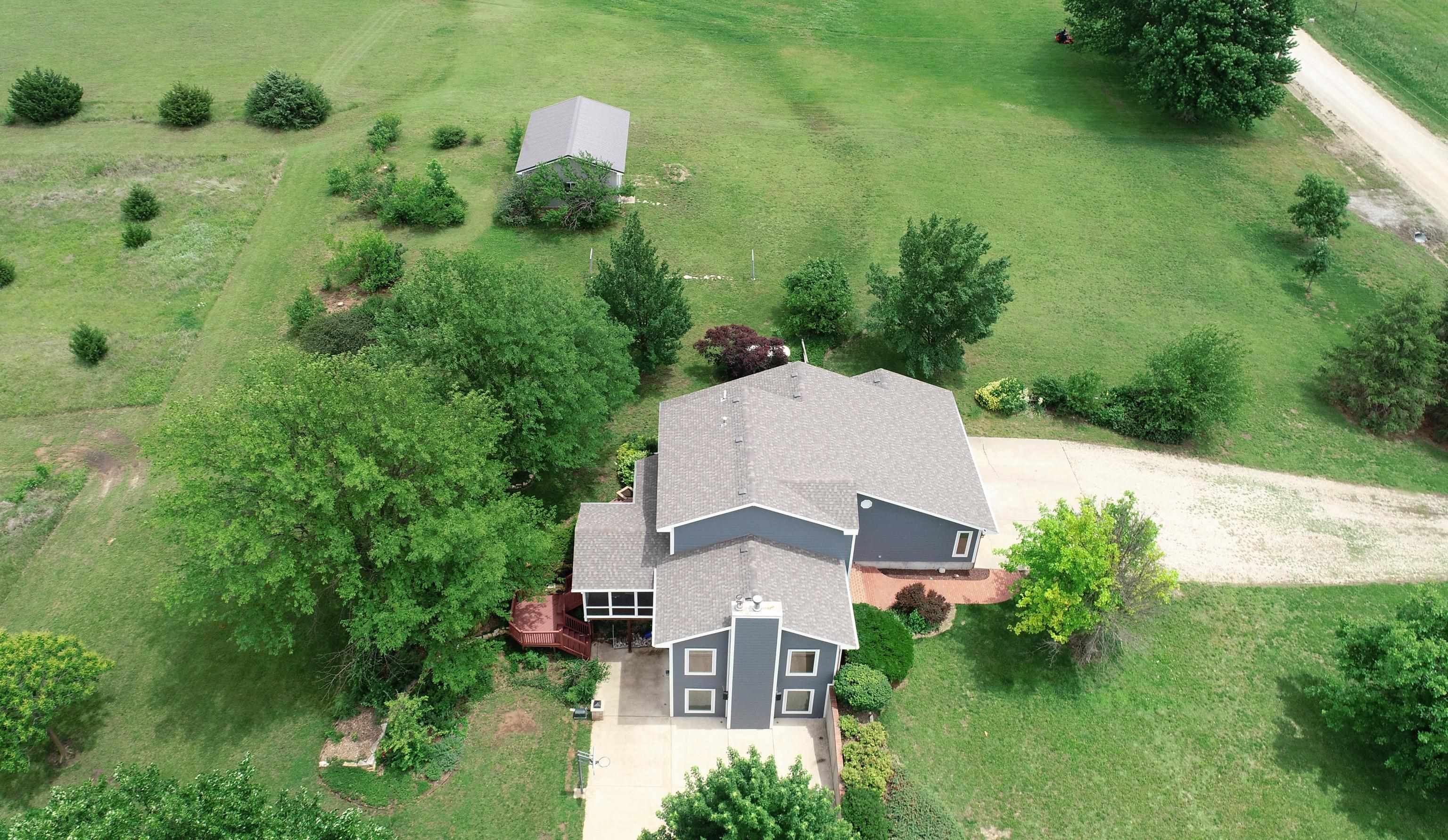 1713 Ottawa Rd, Salina, KS 67401