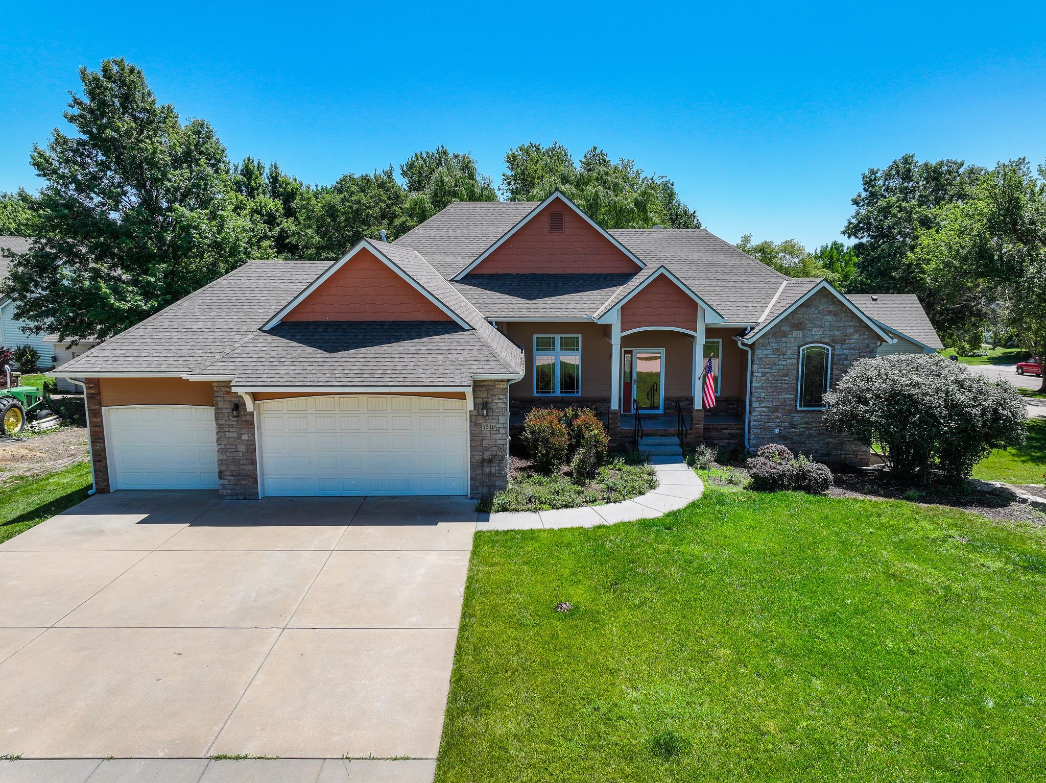 1910 N Jason Dr, El Dorado, KS 67042