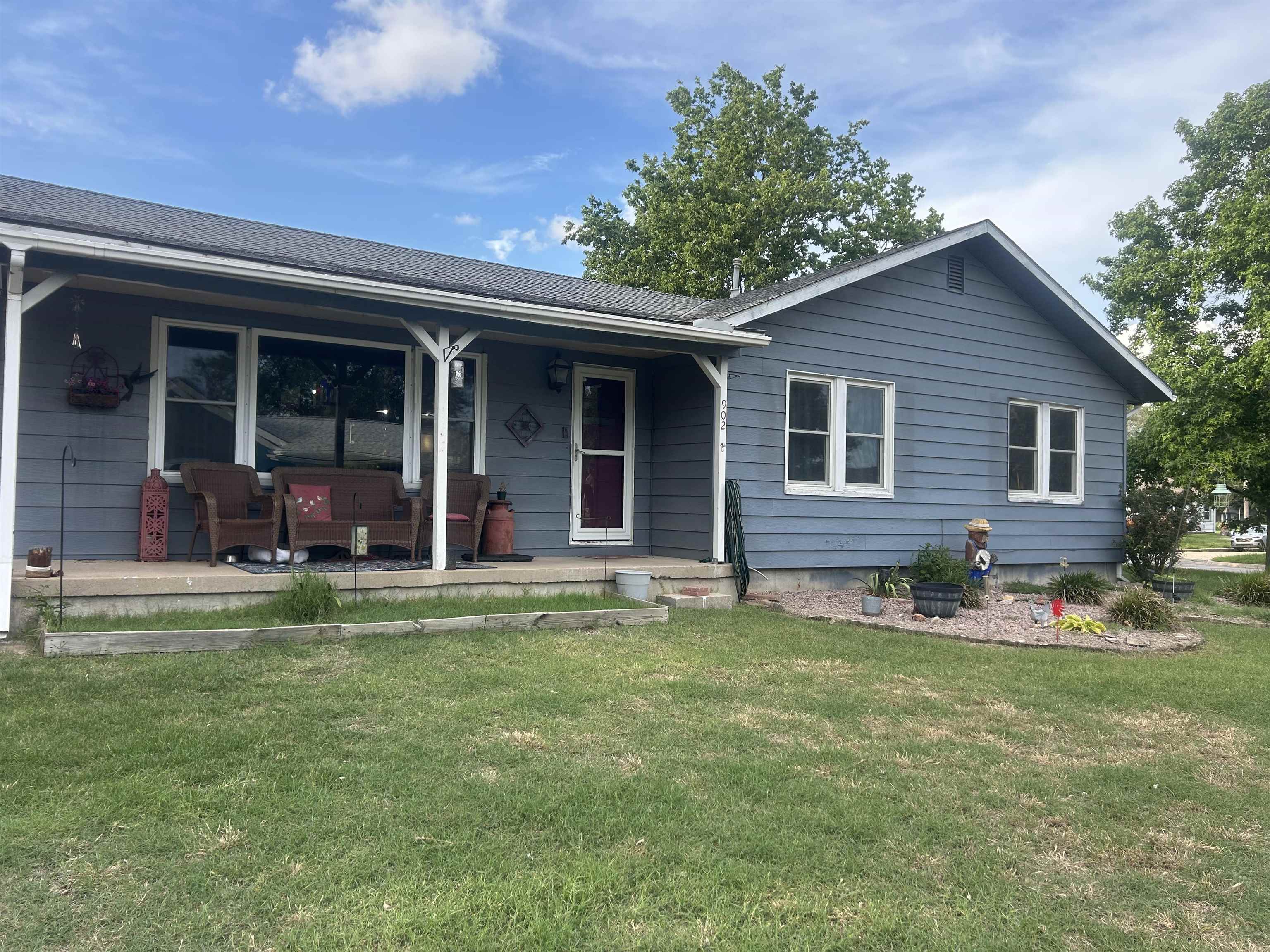 902 N Poplar, Wellington, KS 67152