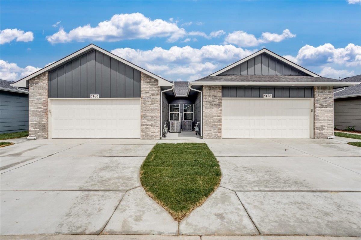 5426 N Briskbay Ct, Maize, KS 67101