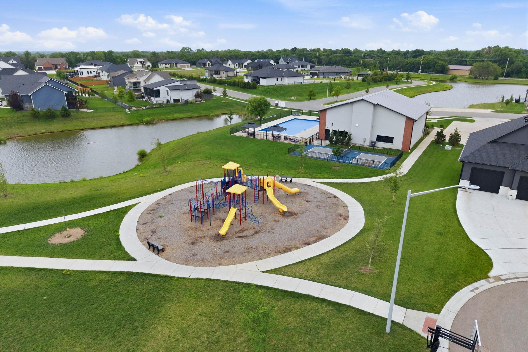226 S Wellcrest Cir, Goddard, KS 67052