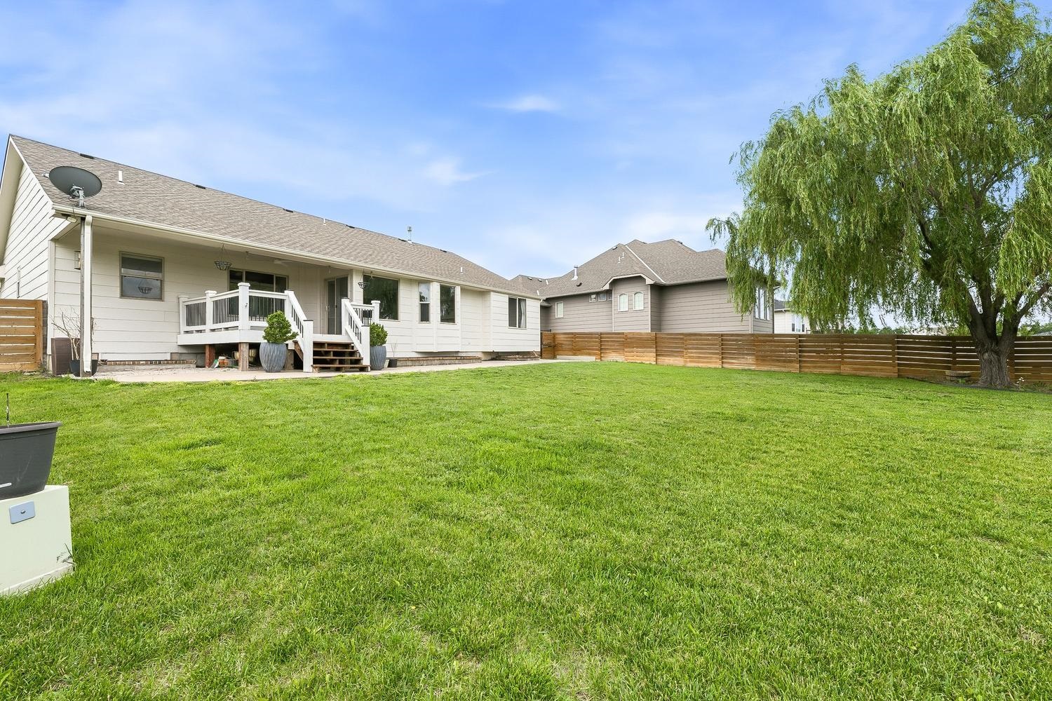 710 W Gatewood Ln, Andover, KS 67002