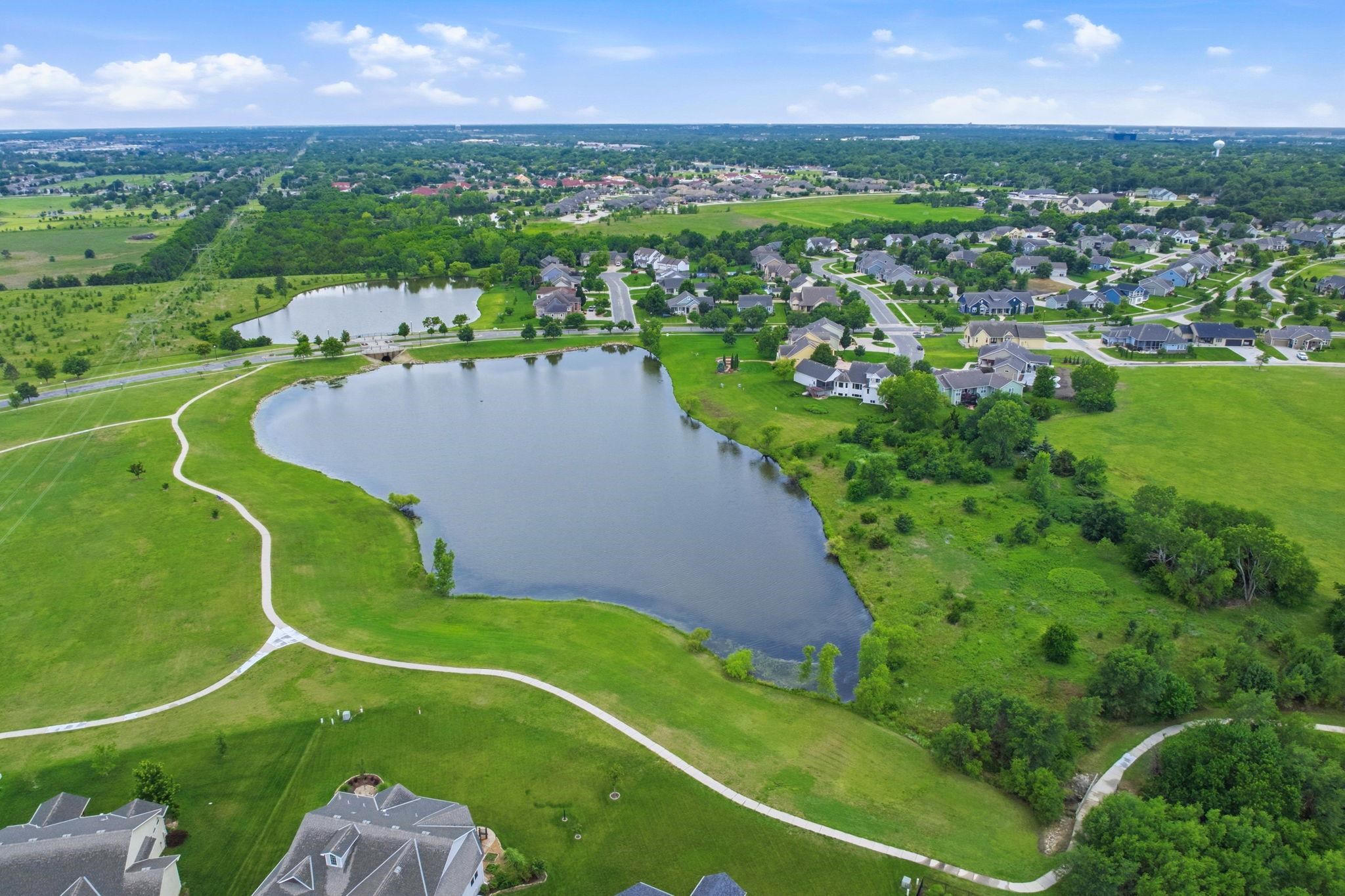 6918 E Summerside Ct, Bel Aire, KS 67226