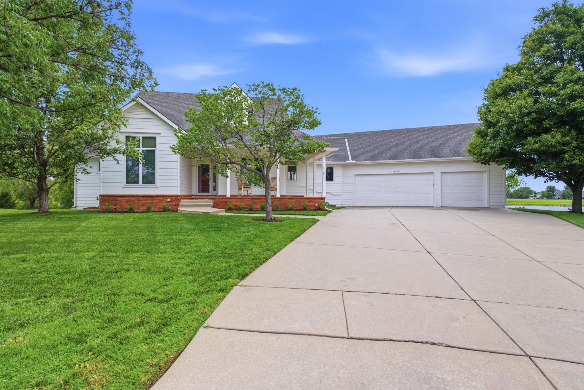 6918 E Summerside Ct, Bel Aire, KS 67226