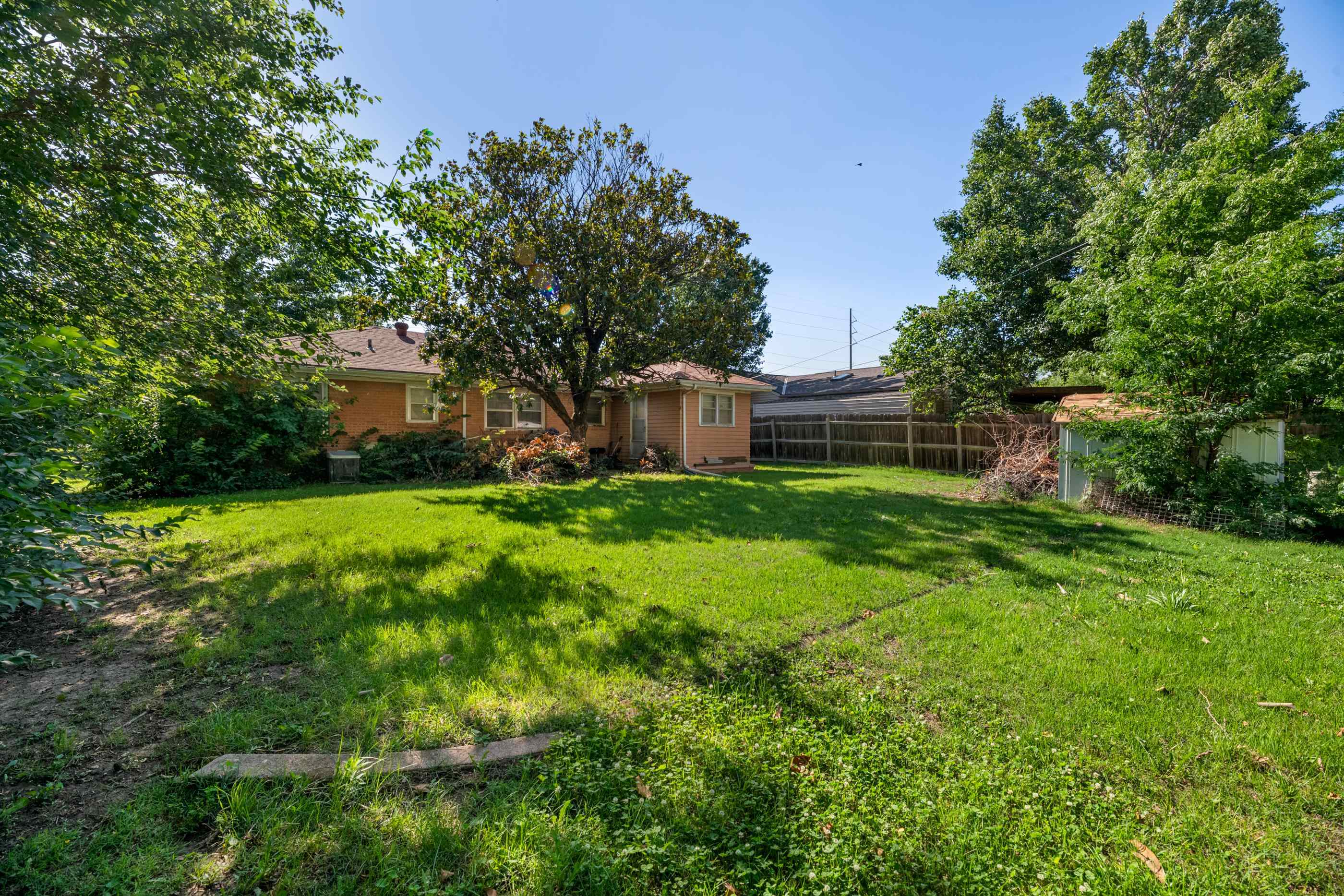3532 S Seneca, Wichita, KS 67217