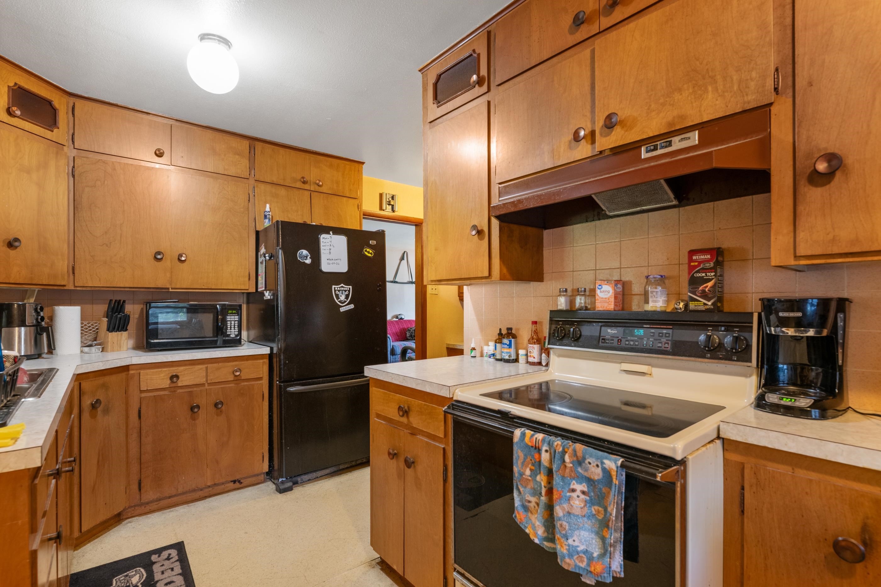 3532 S Seneca, Wichita, KS 67217