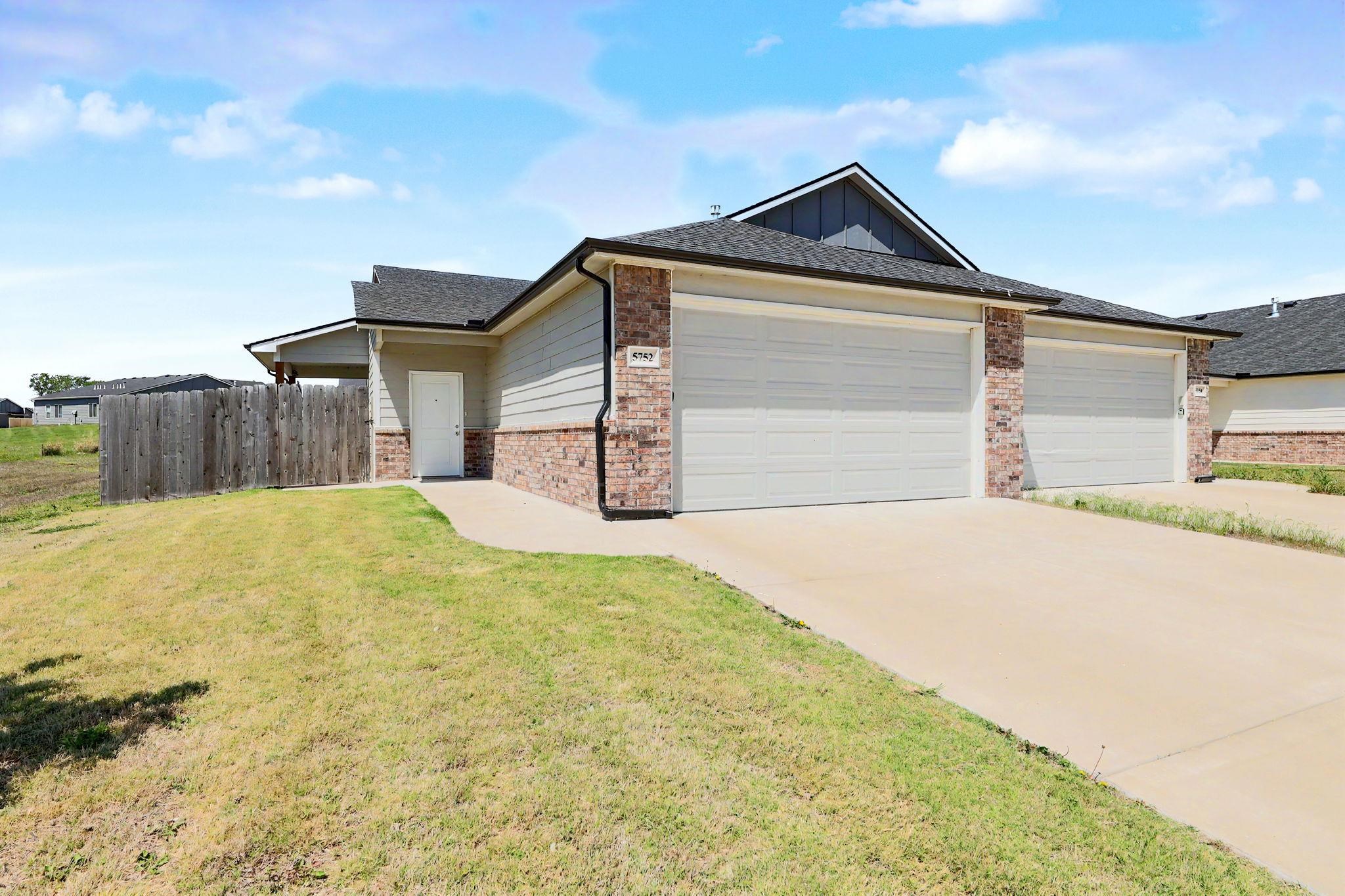 5752 E Bristol St, Wichita, KS 67220
