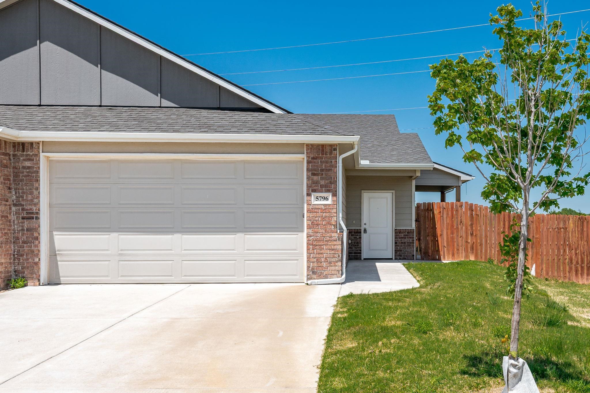 5794 E Bristol Cir, Wichita, KS 67220