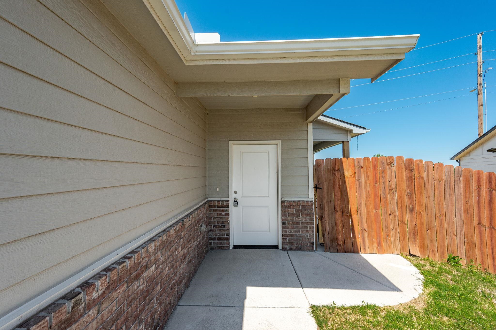 5794 E Bristol Cir, Wichita, KS 67220