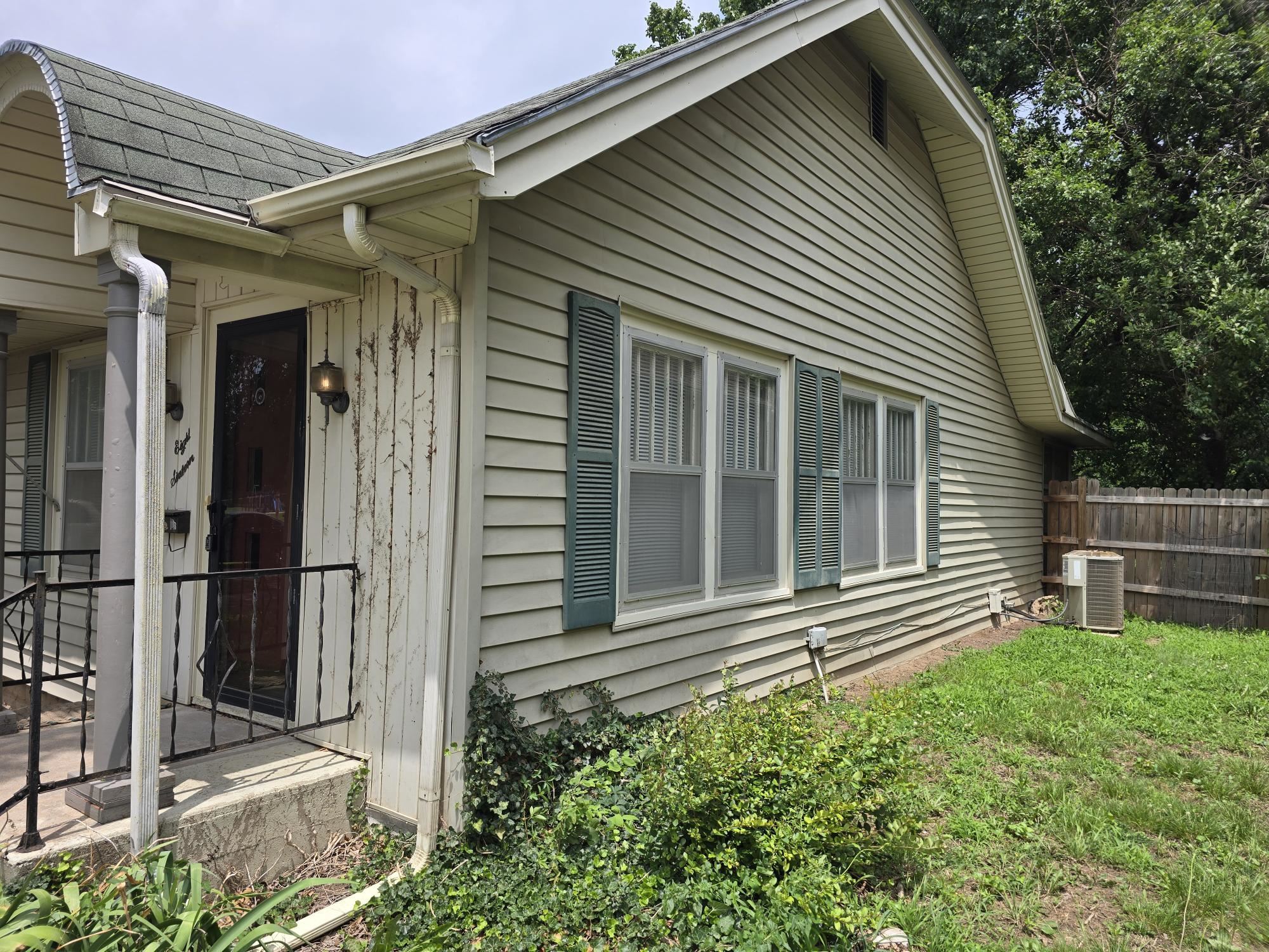 816 E 3rd, Winfield, KS 67156