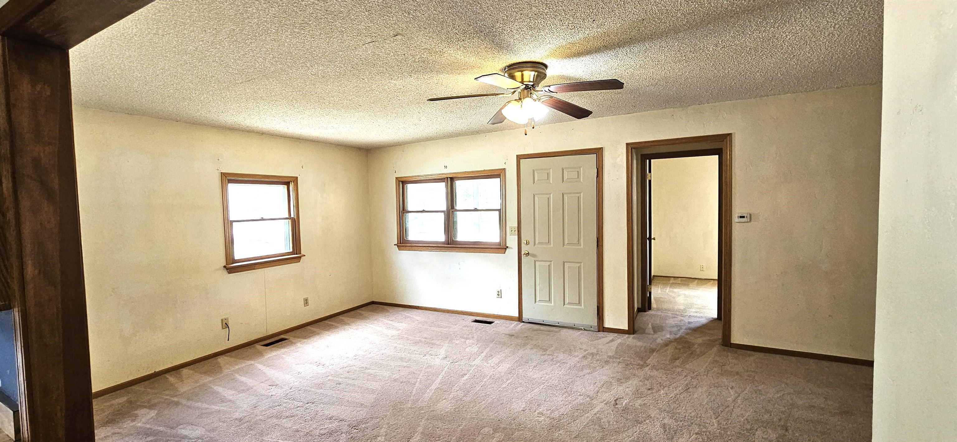 1525 N 7th St, Arkansas City, KS 67005