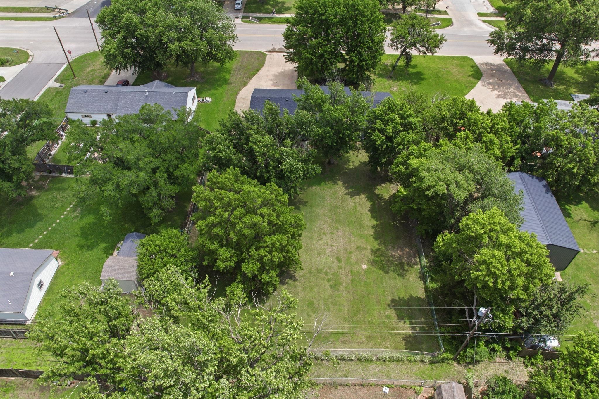 421 N Rose Hill Rd, Rose Hill, KS 67133