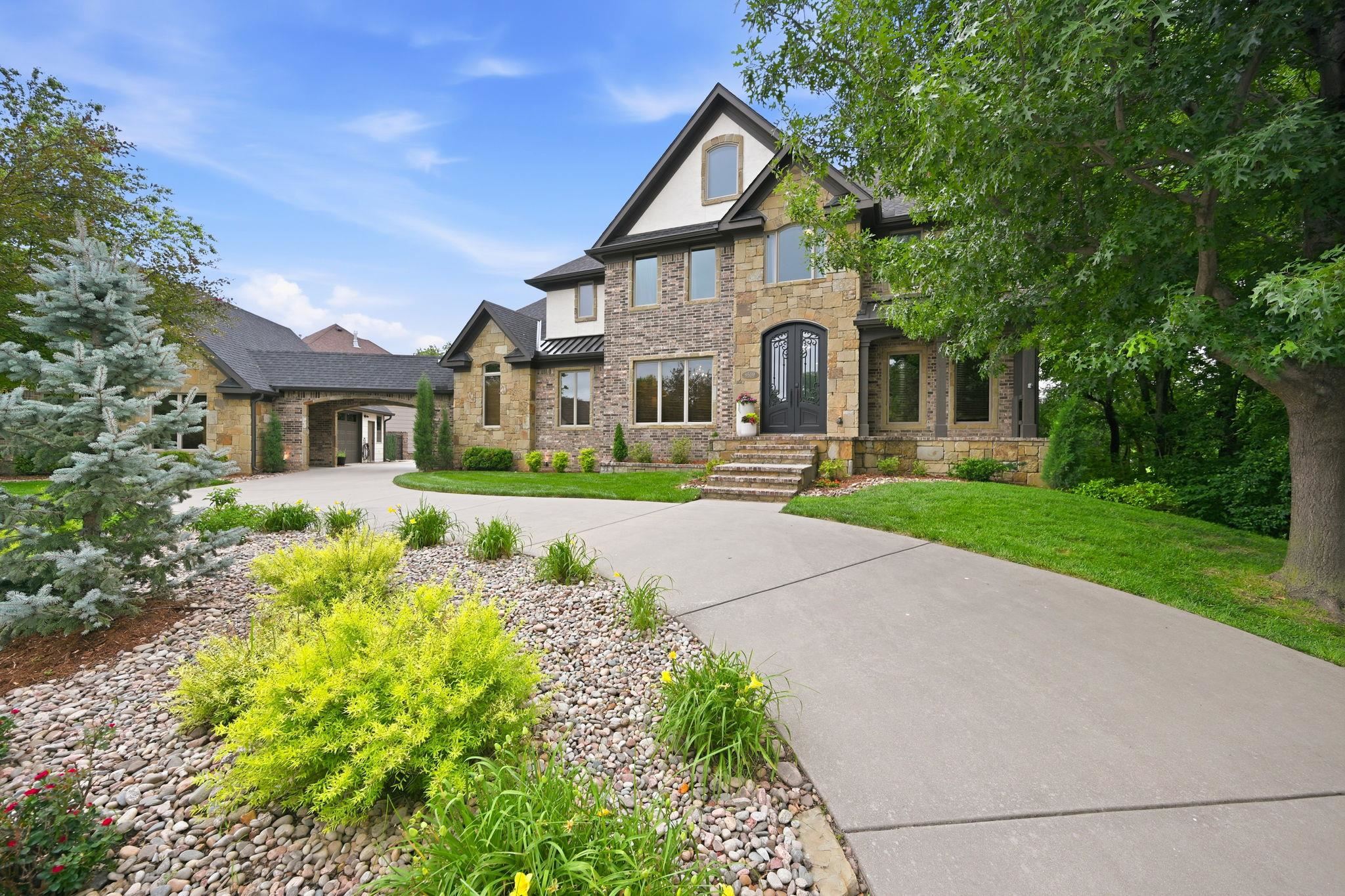 9509 W Moss Rose, Maize, KS 67101
