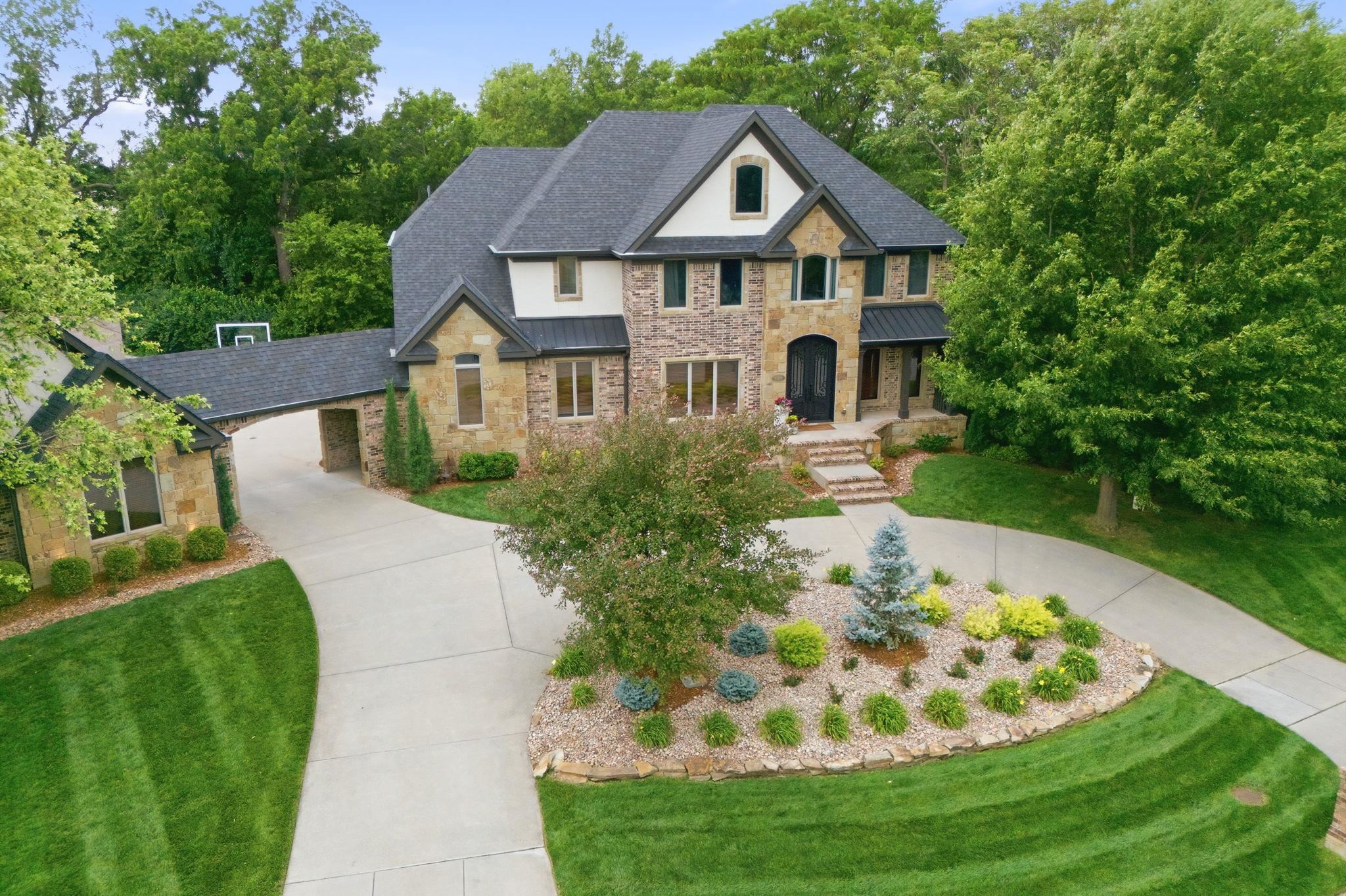 9509 W Moss Rose, Maize, KS 67101