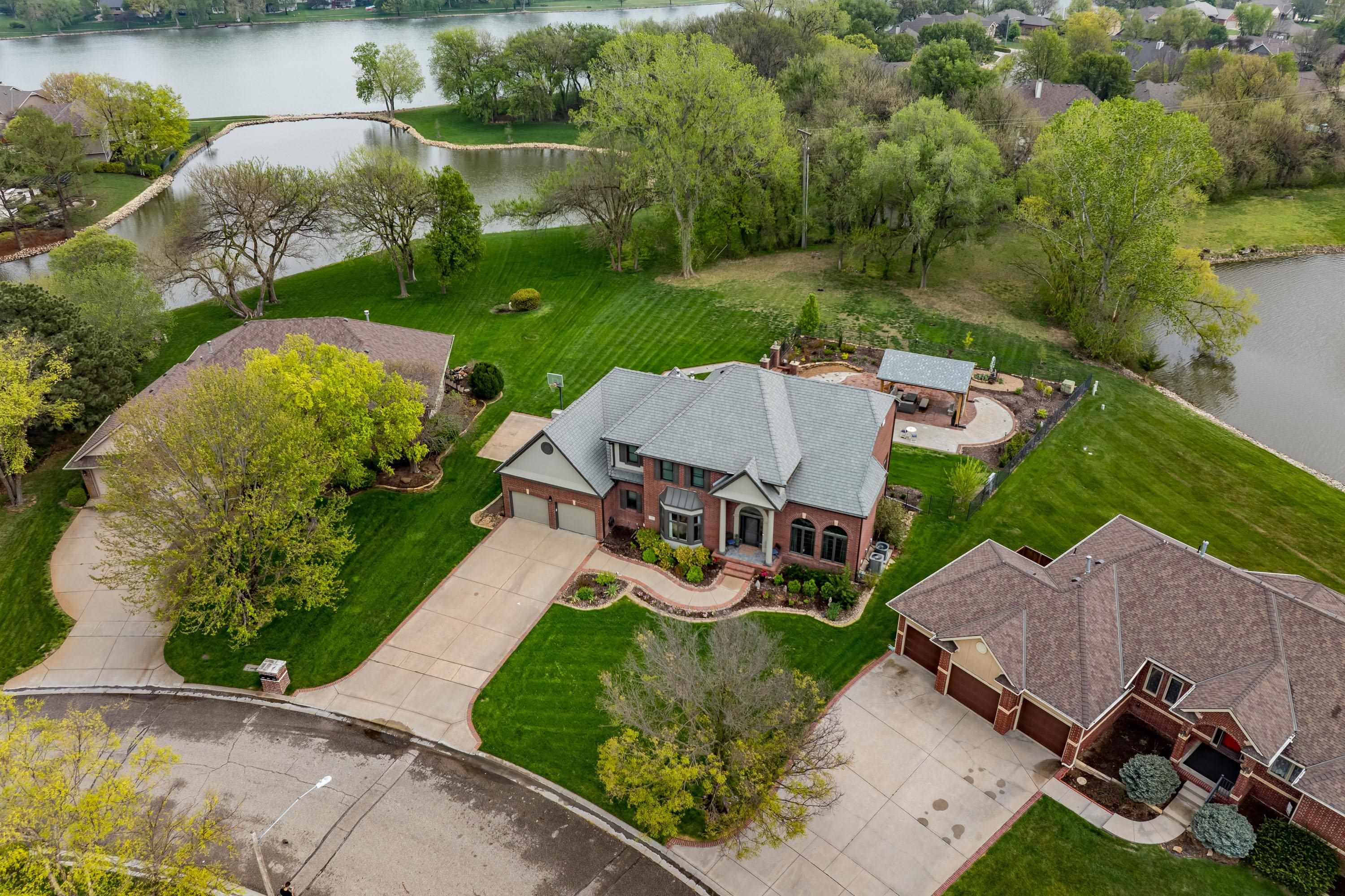 116 N Rainbow Lake Rd, Wichita, KS 67235