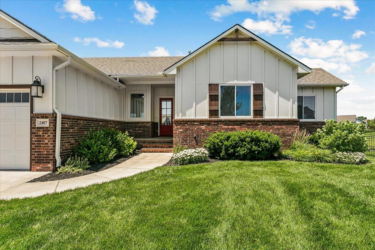 2407 N Lakeside Cir, Andover, KS 67002