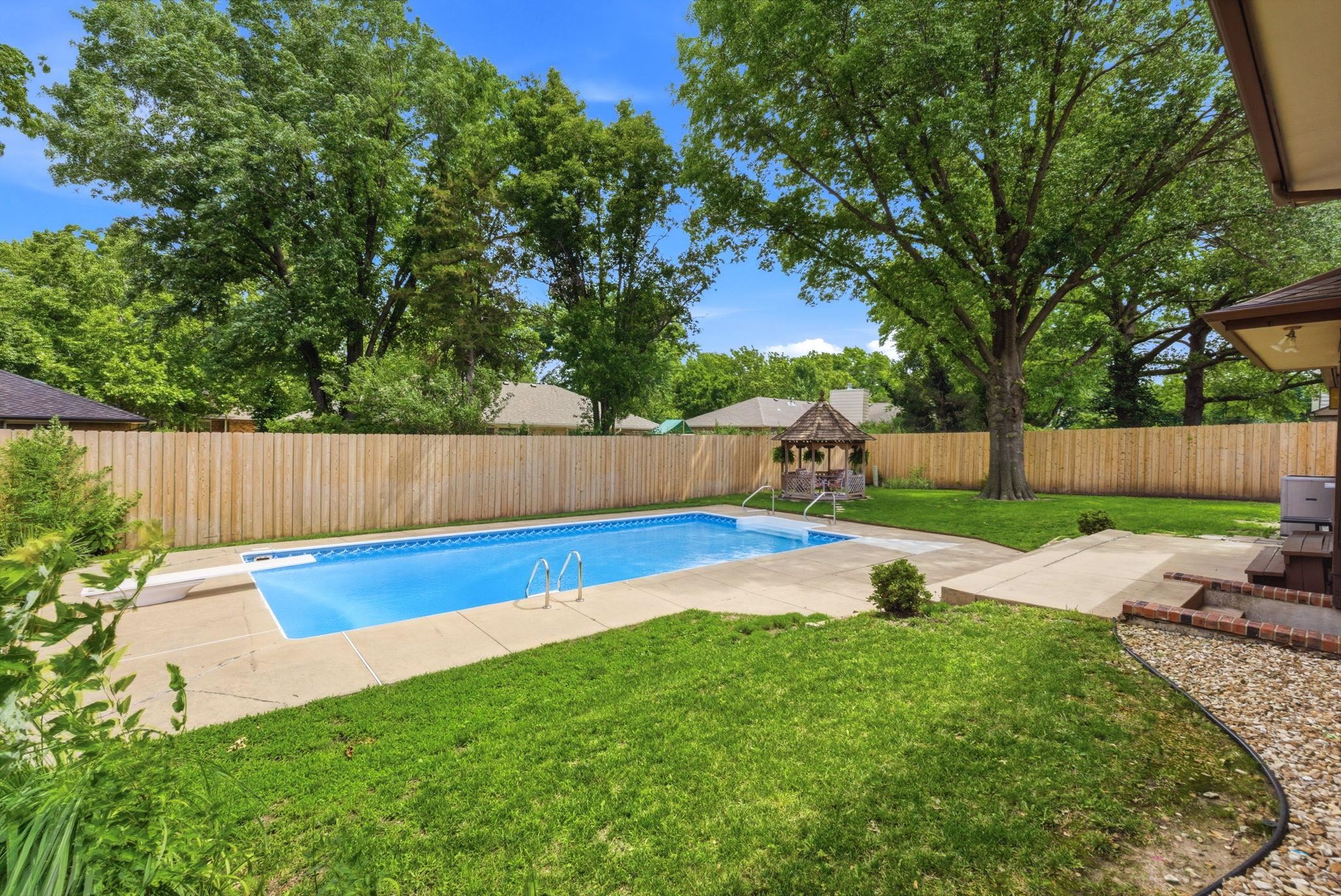 8300 E Brookhollow, Wichita, KS 67206