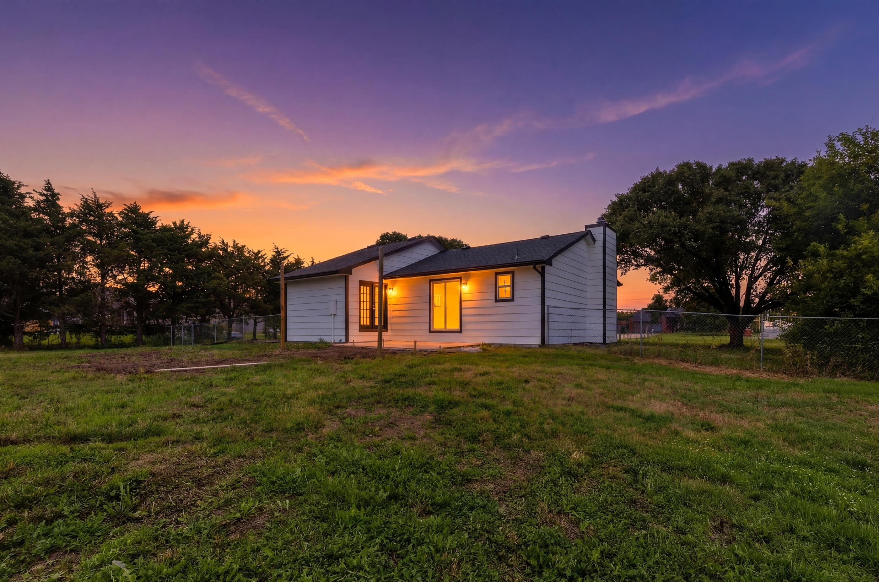 8743 Ross, Valley Center, KS 67147