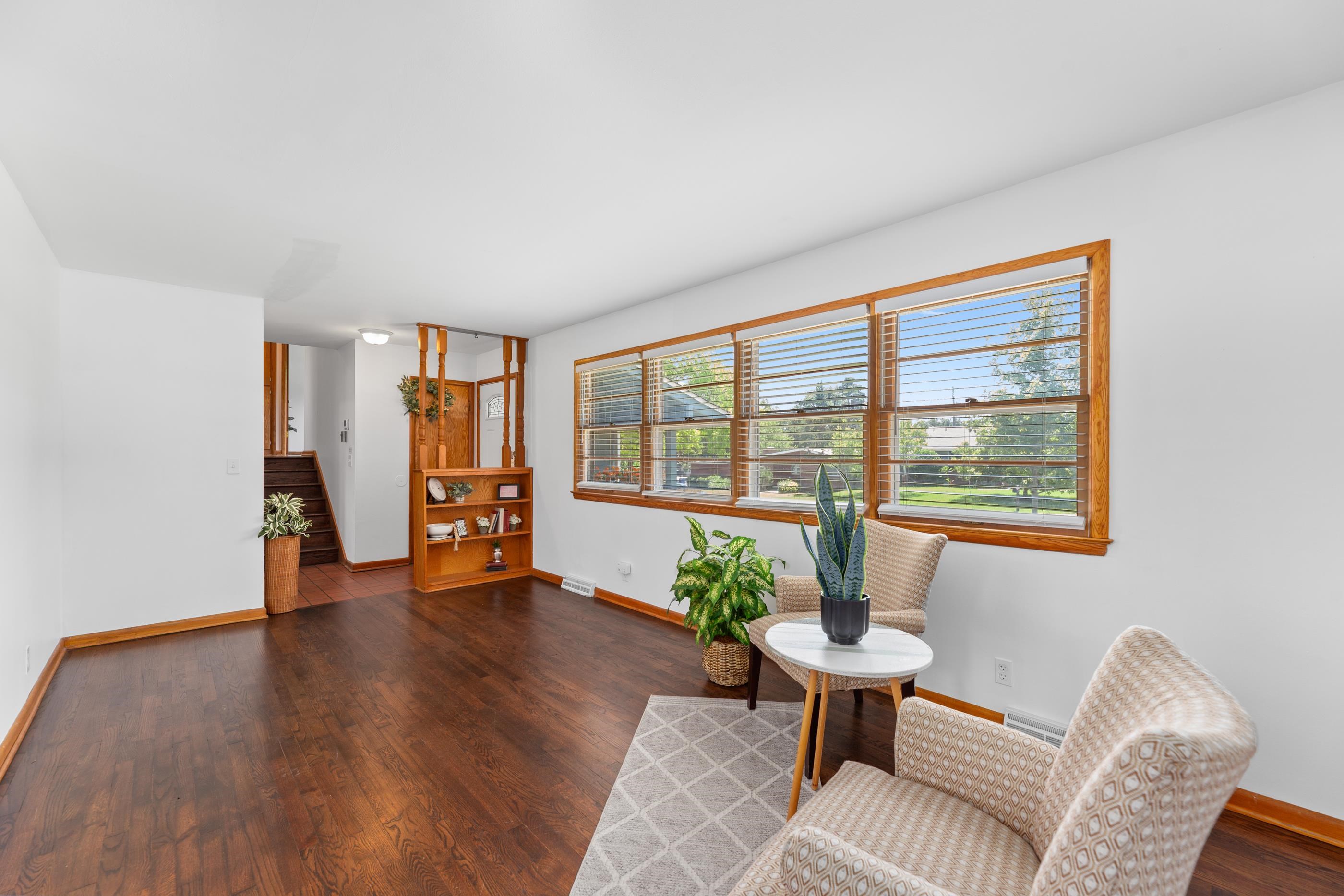 5816 E Memphis, Bel Aire, KS 67220