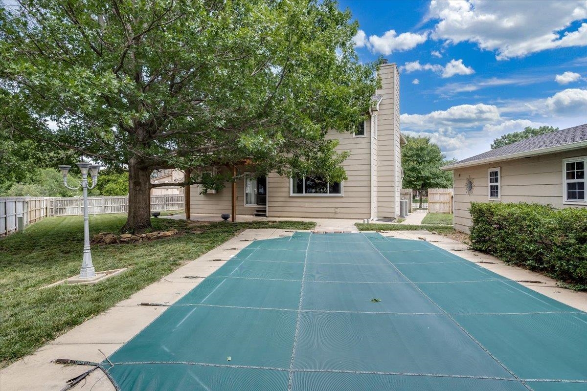 133 N Parkdale Ct, Wichita, KS 67212