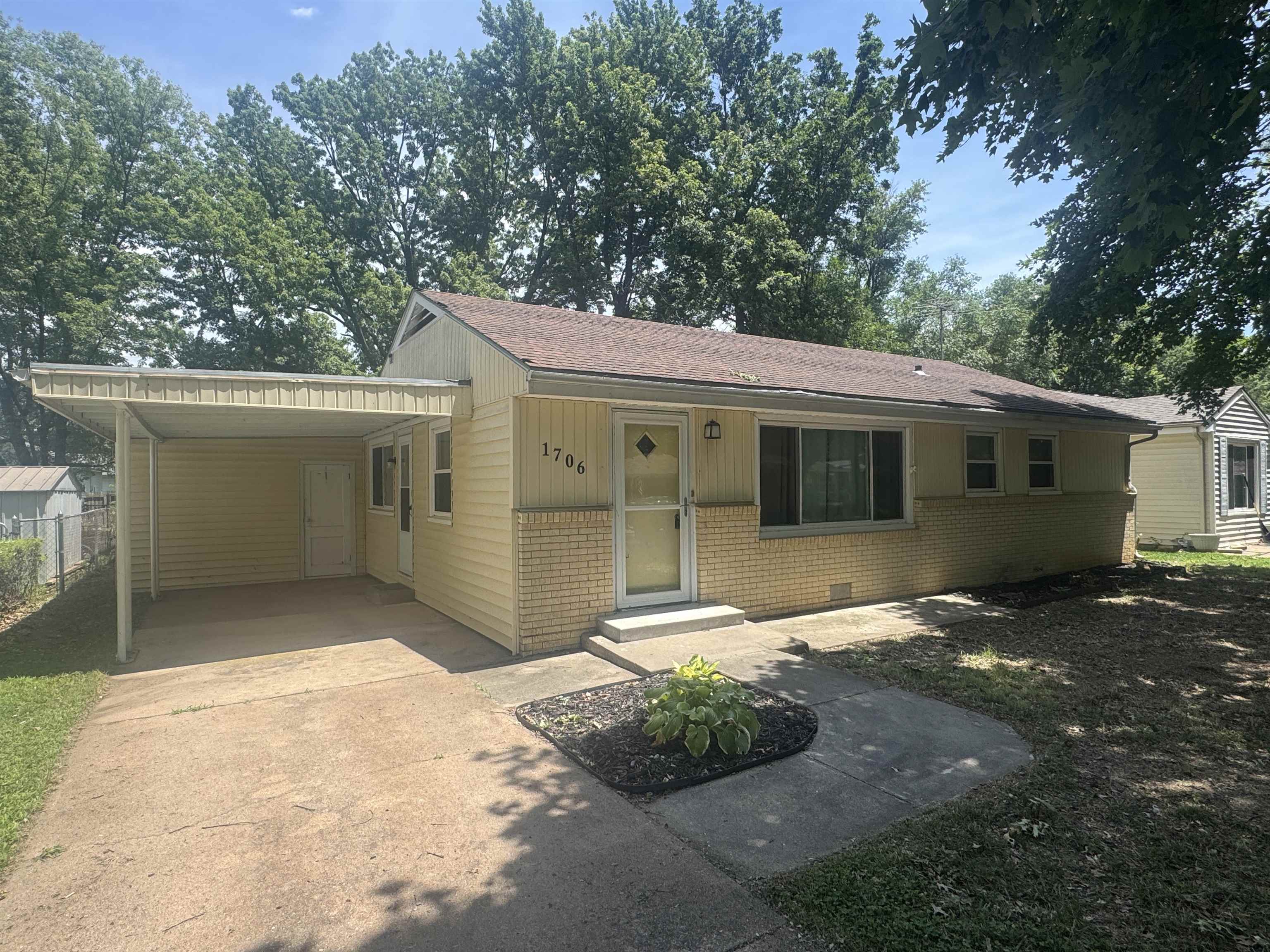 1706 Mound, Winfield, KS 67156
