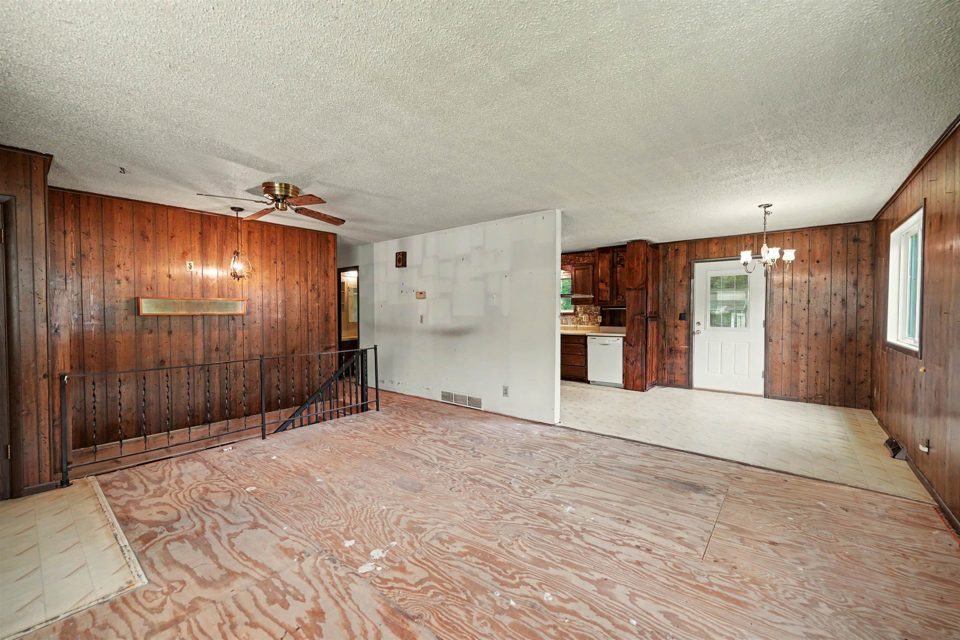 110 S Maud St, Marquette, KS 67464