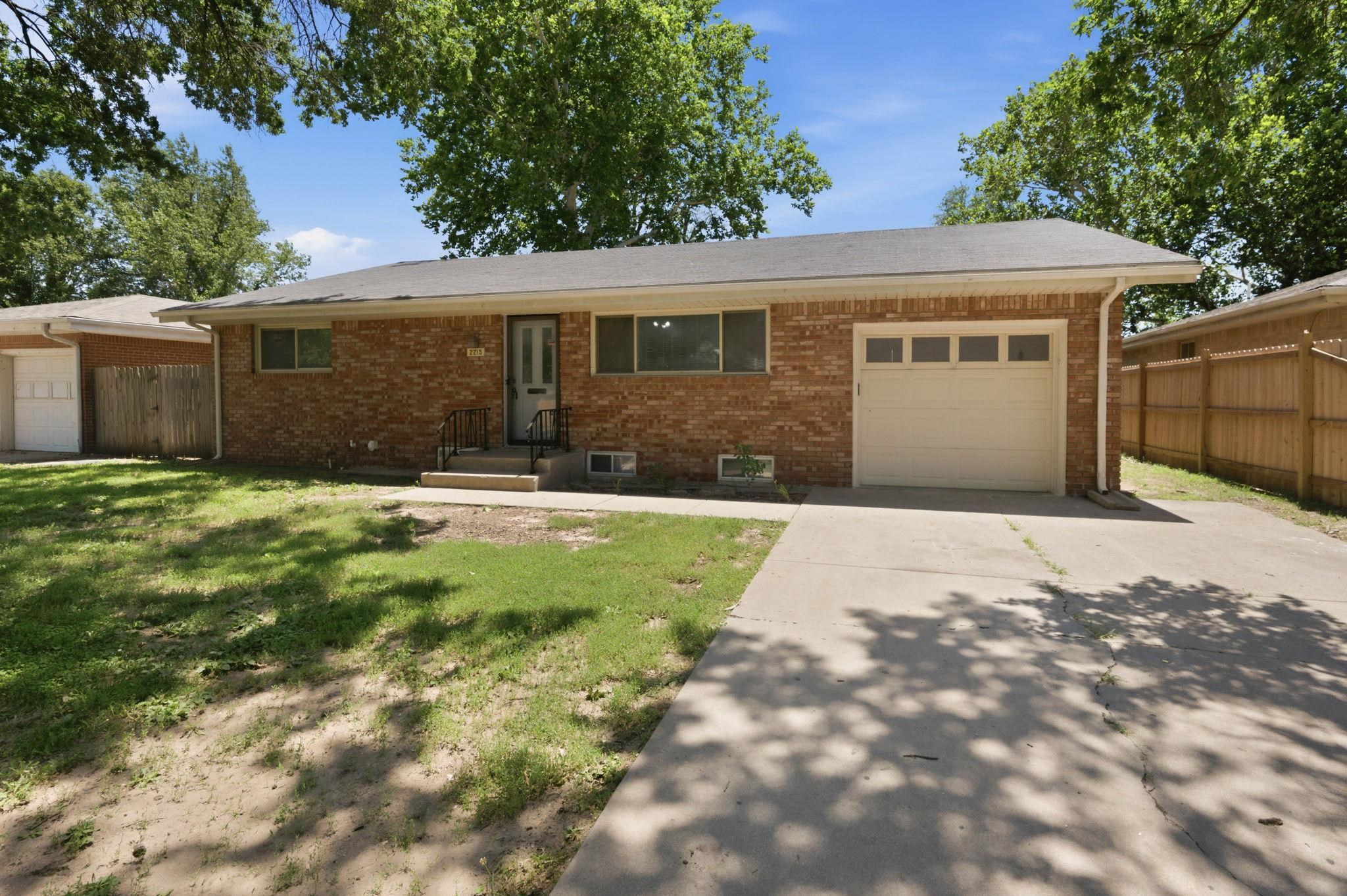 2215 E Stafford St, Wichita, KS 67211