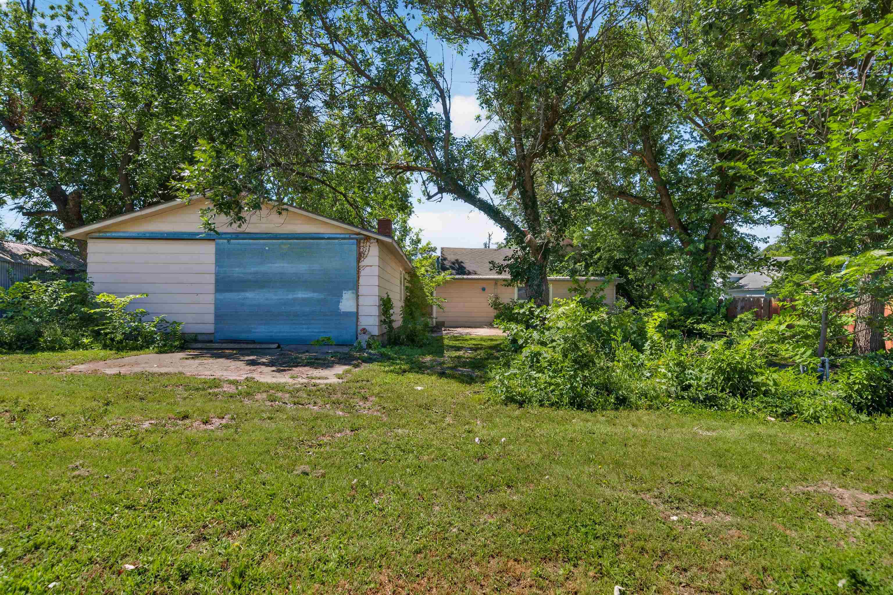 218 Main St, Walton, KS 67151