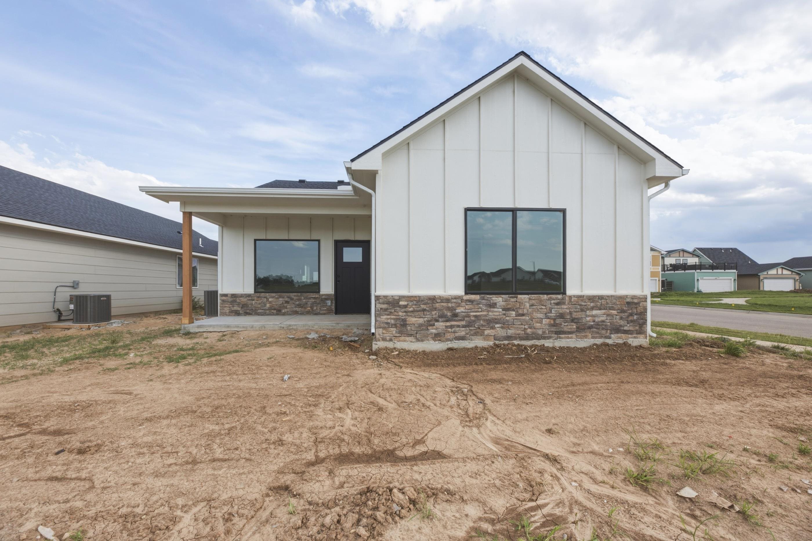 3528 N Azalea St, Maize, KS 67223