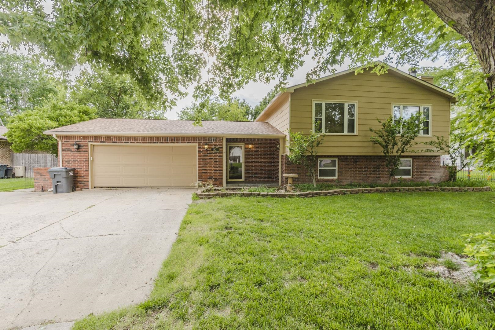 1431 N Fieldcrest, Wichita, KS 67212