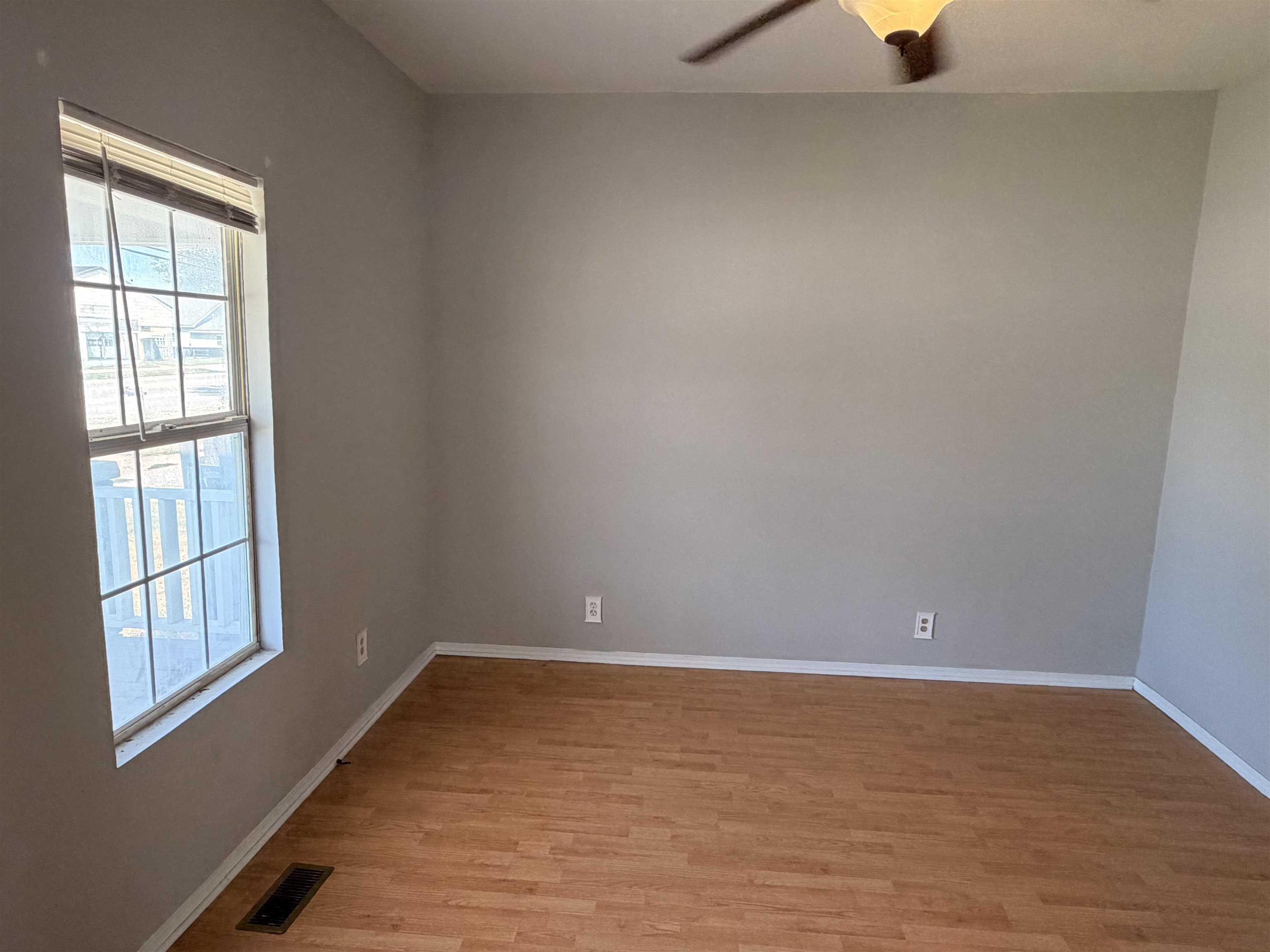 1326 S Summit St, Arkansas City, KS 67005